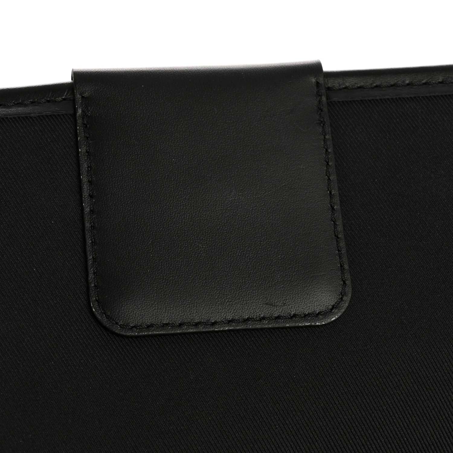 Monogram Macassar Archy Messenger GM