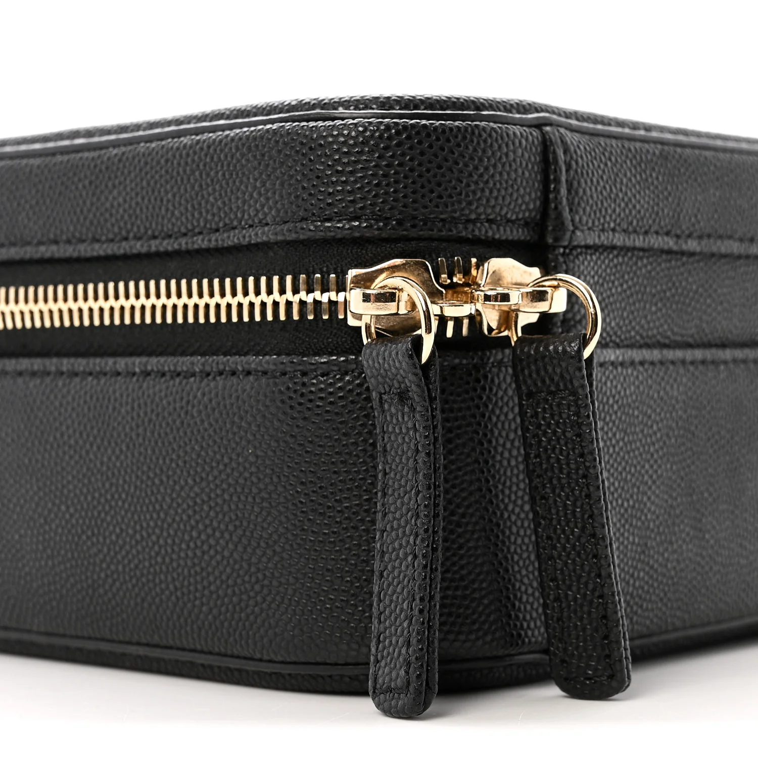 Caviar Quilted Medium CC Filigree Vanity Case Black