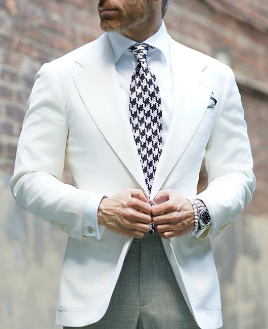 Blazer élégant uni à revers cranté et poches, coupe ajustée