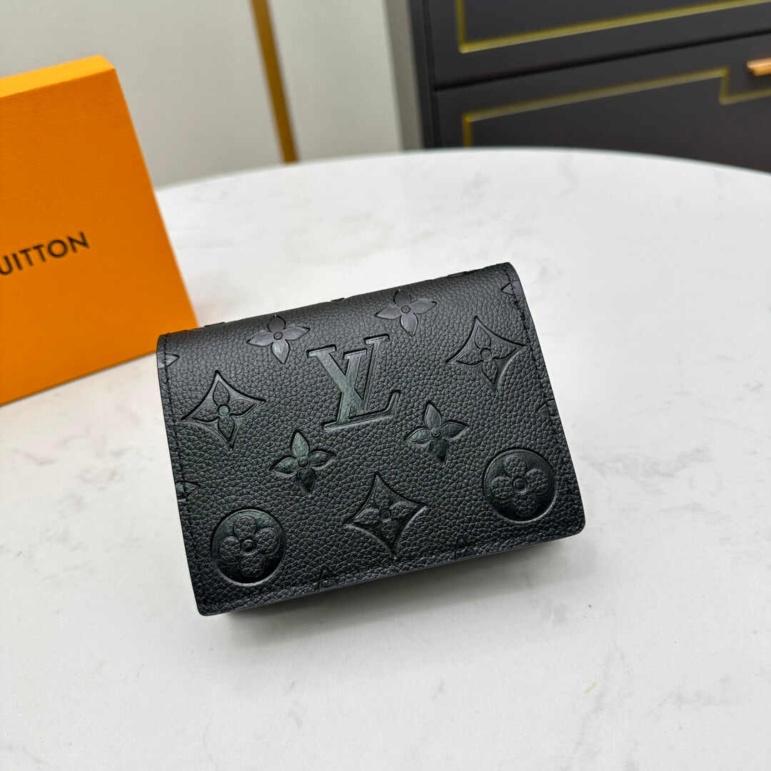 【ルイ・ヴィトン】大人気エンボス加工 短財布　洗練されたデザイン