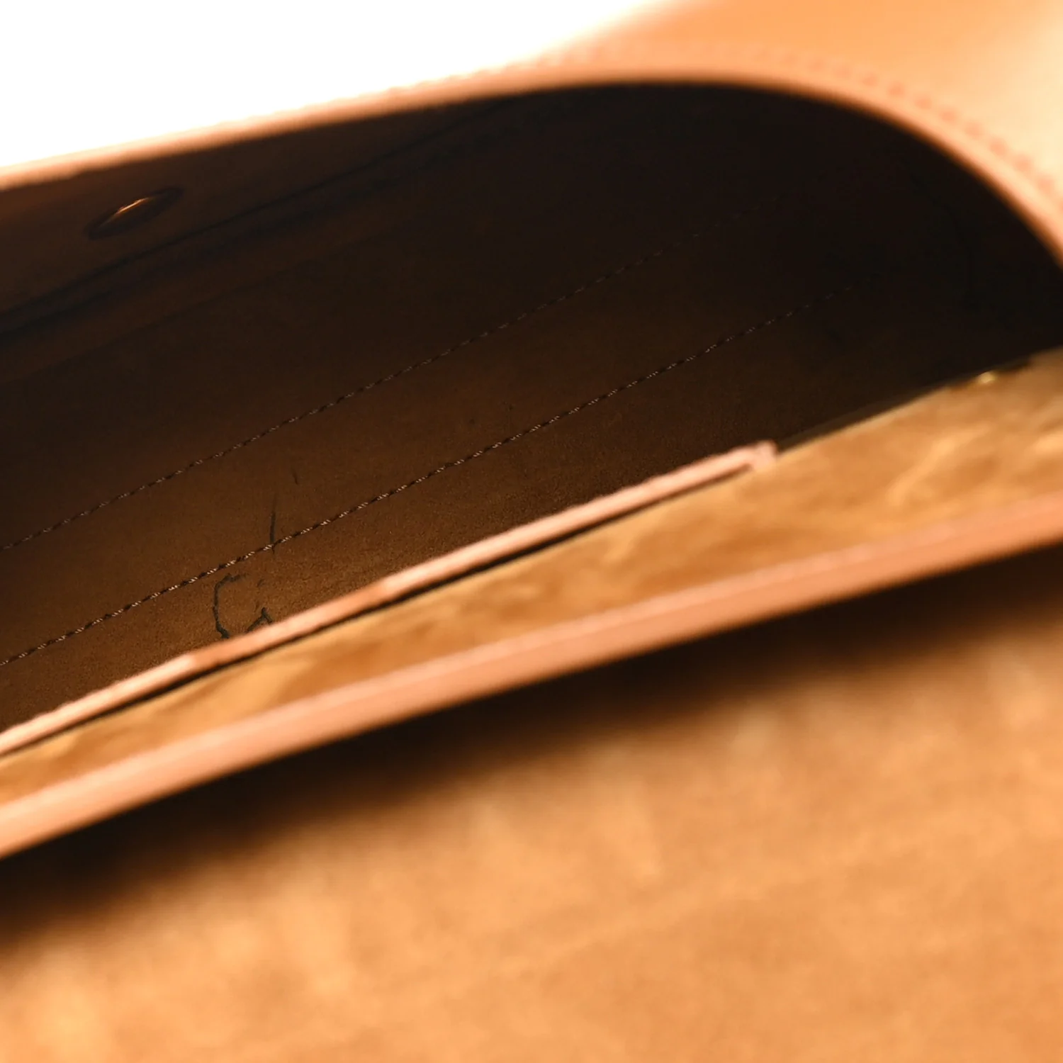 Box Calfskin Medium Bobby Flap Camel