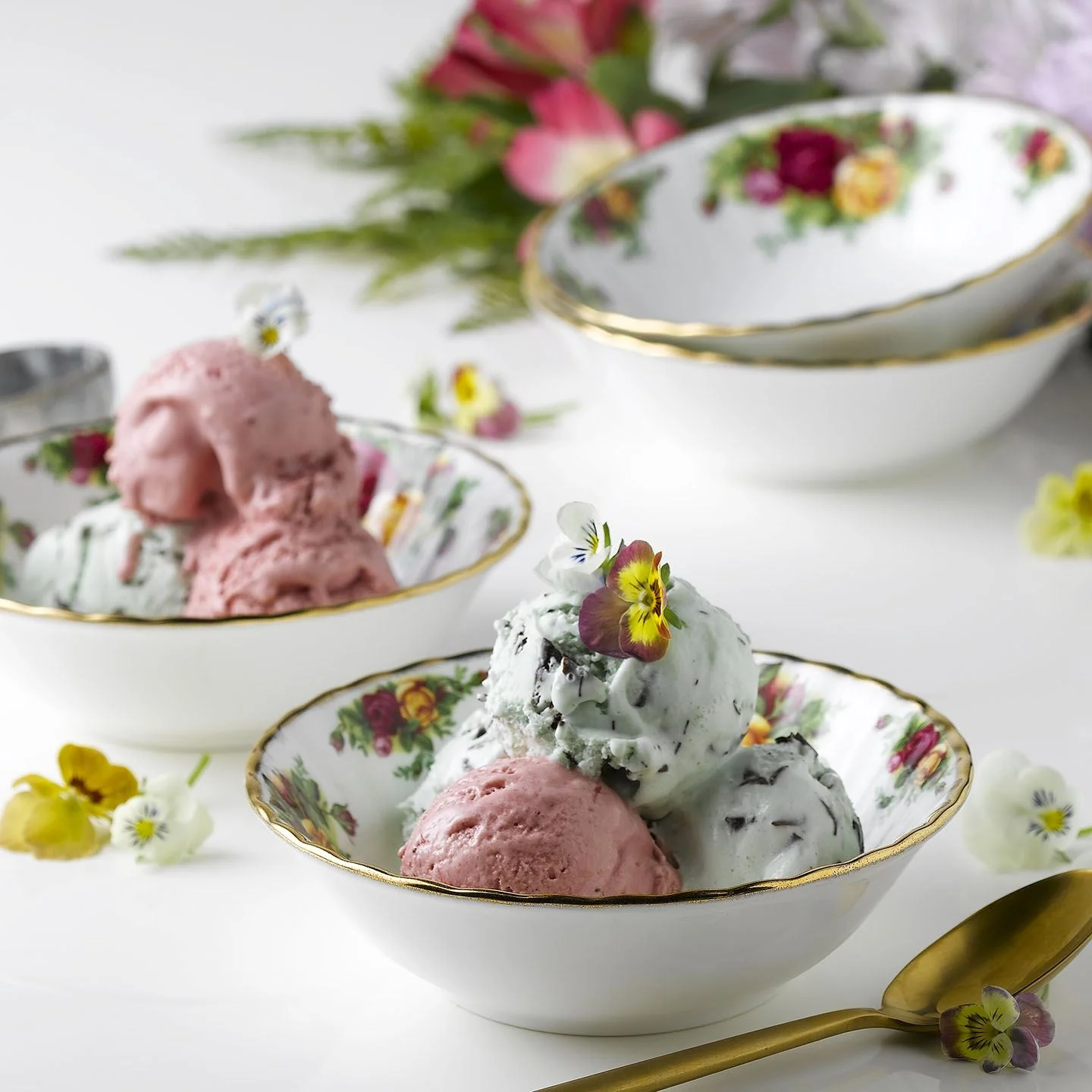 Royal Albert Old Country Roses Bowls , Set of 4