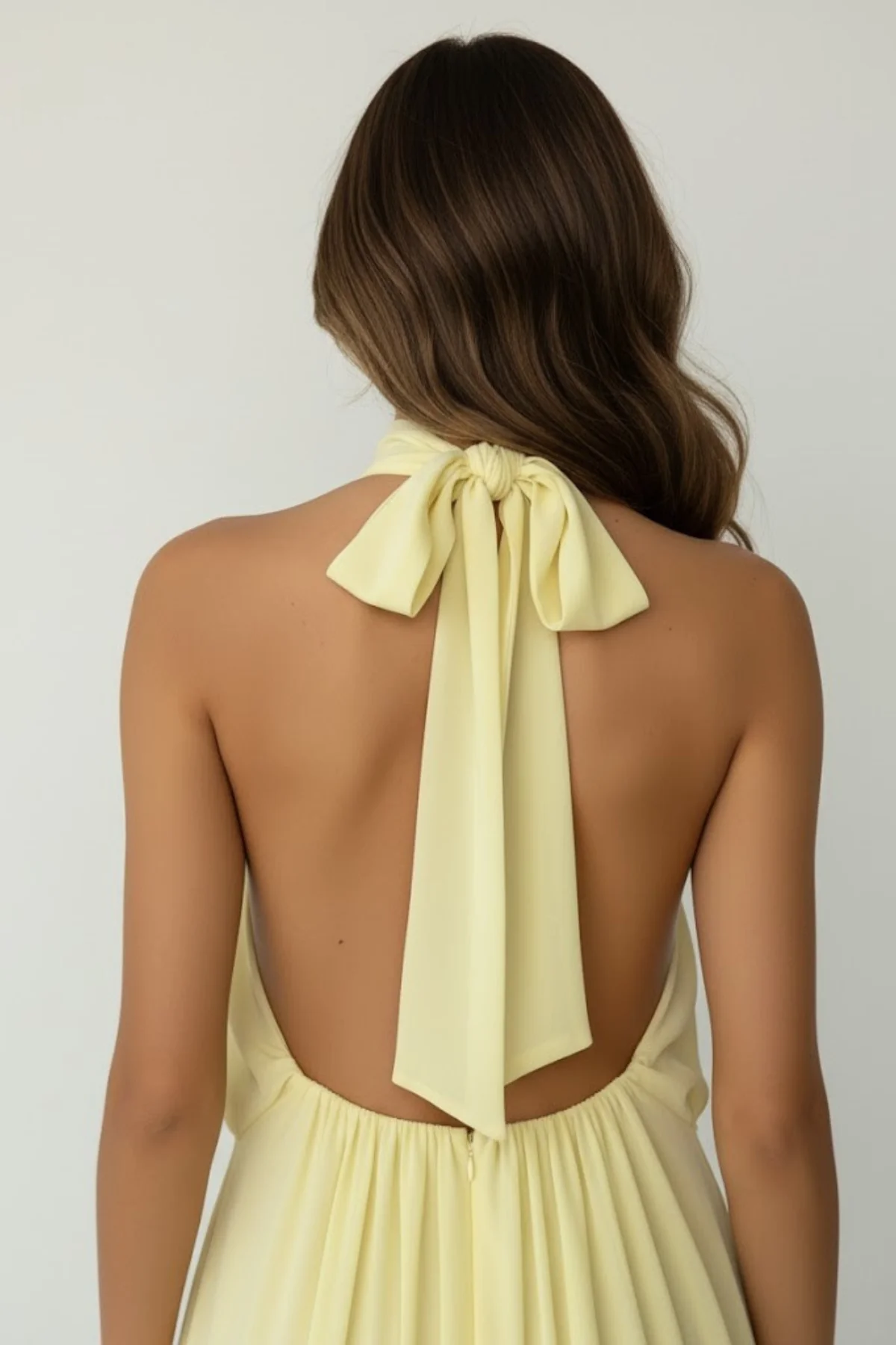Robe mini sans manches à col licou pour femme avec ourlet à double volant
