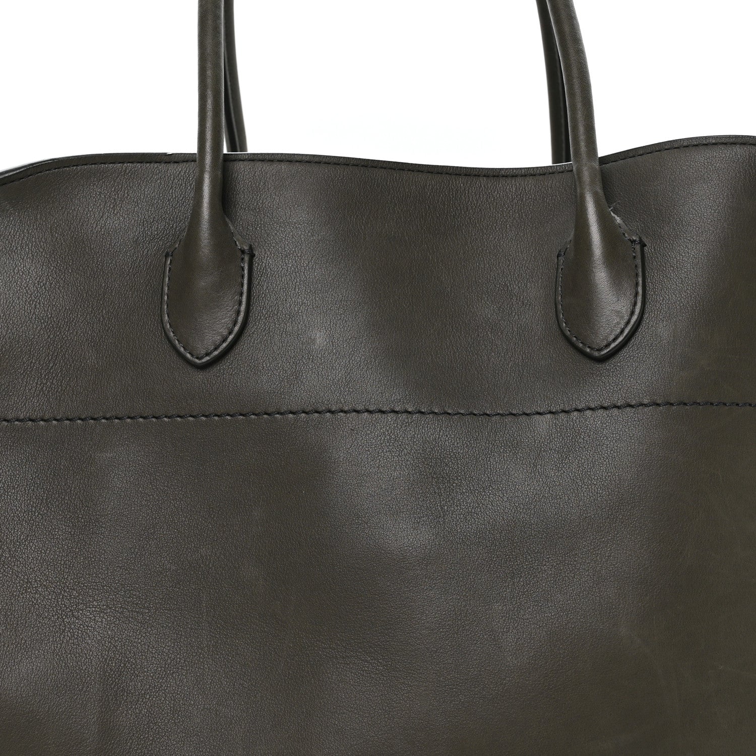 Polished Saddle Calfskin Soft Margaux 17 Koala Grey