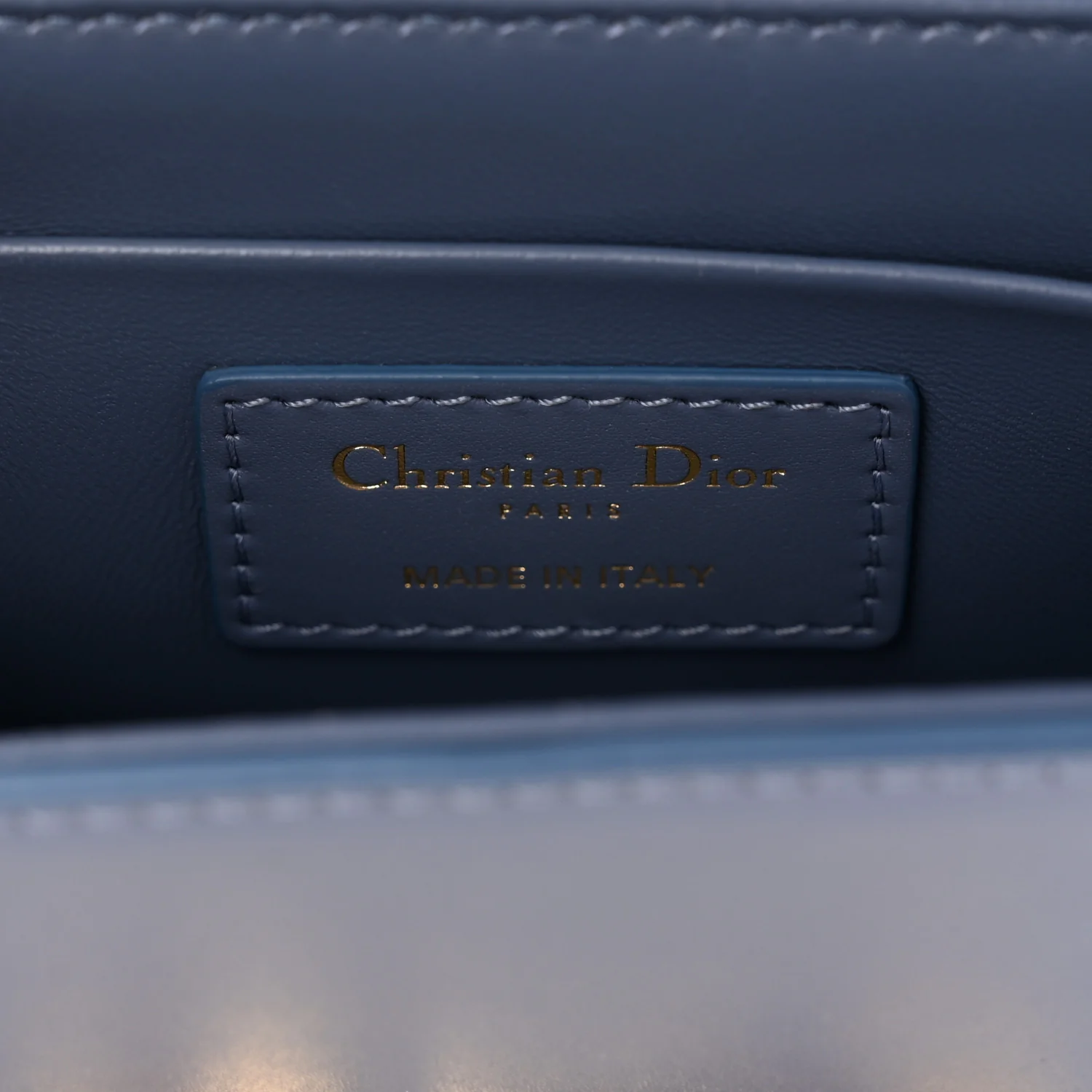 Box Calfskin 30 Montaigne Box Bag Blue