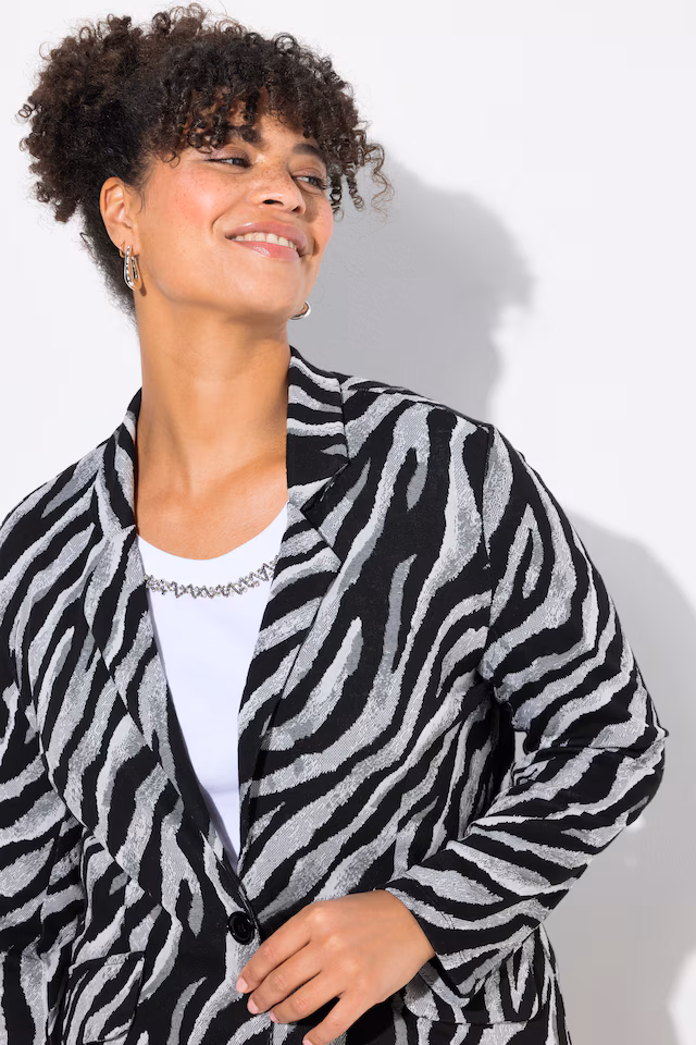 Slim-fitting zebra pattern blazer