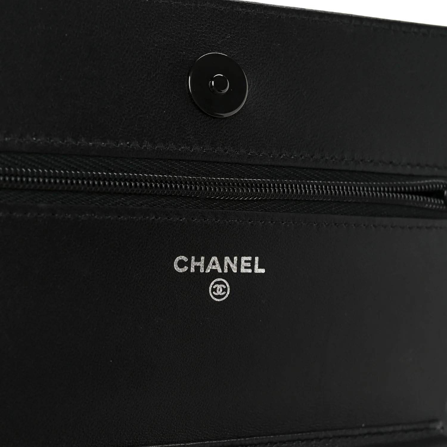Lambskin Quilted Wallet On Chain WOC So Black