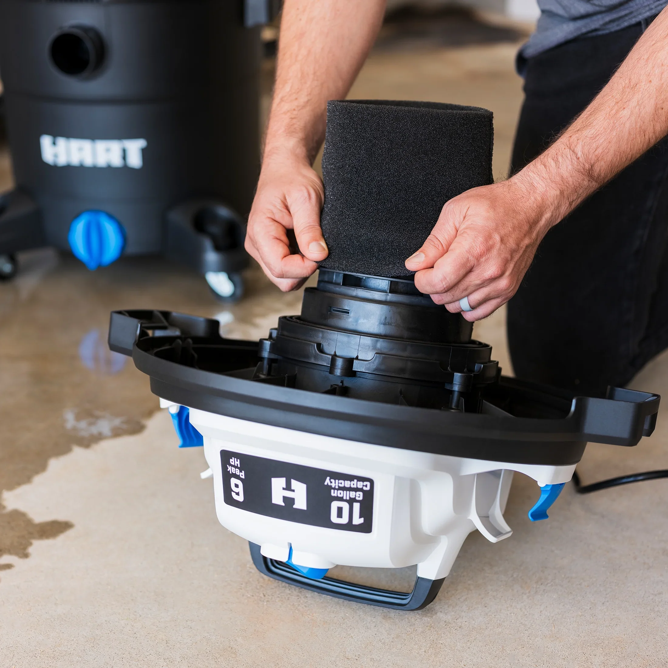 HART 10 Gallon 6 Peak HP Poly Wet/Dry Vacuum, VOC1012PF 3702