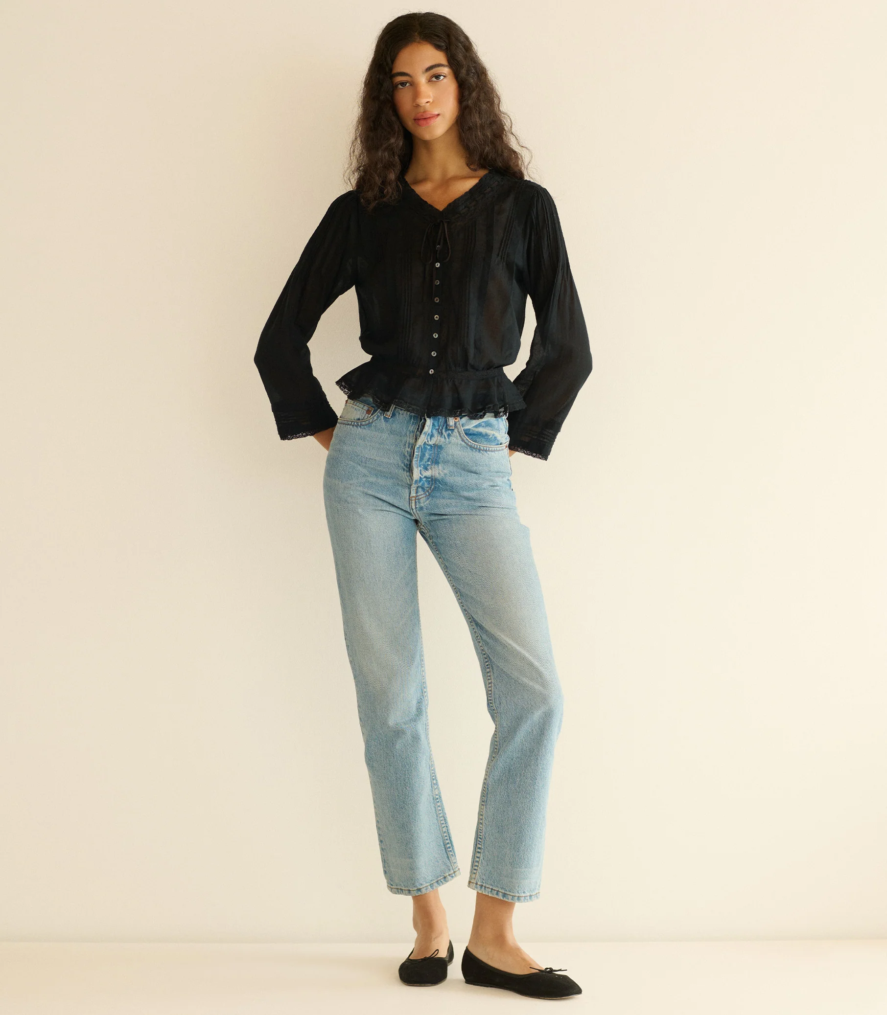 HILLOCK TOP -- BLACK