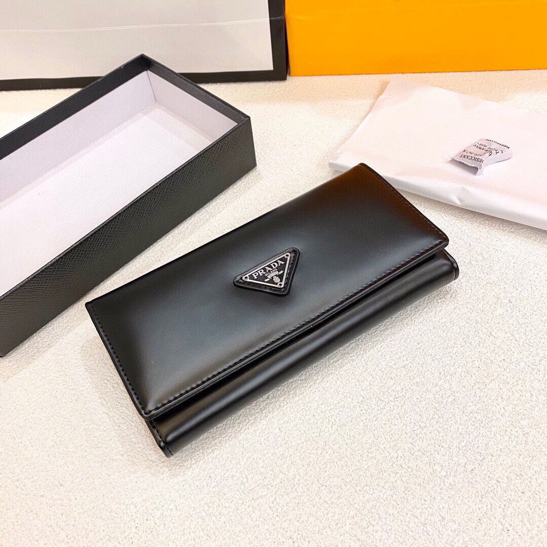 Pra new arrival wallets size: 19x10 cm