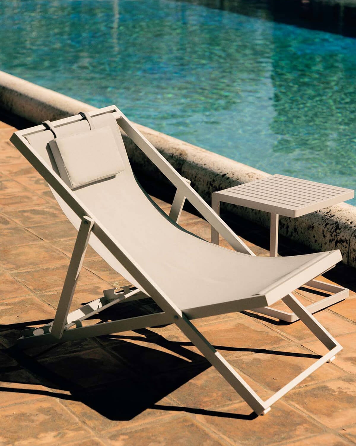 Set Rilas - Kreta - Set de Hamaca Reclinable Rilas y Mesa Auxiliar de Aluminio (40x40 cm) Kreta