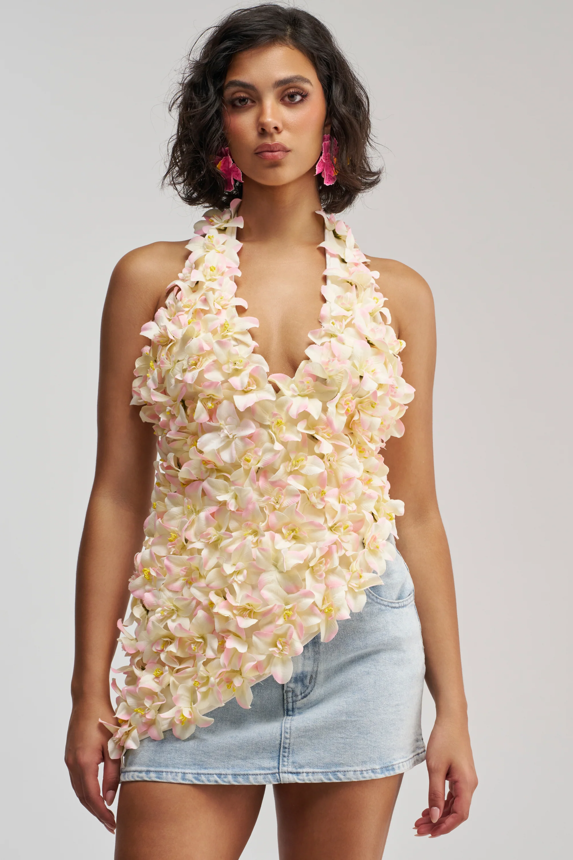 FLOWER POWER TOP IN WHITE MULTI - Akira Store