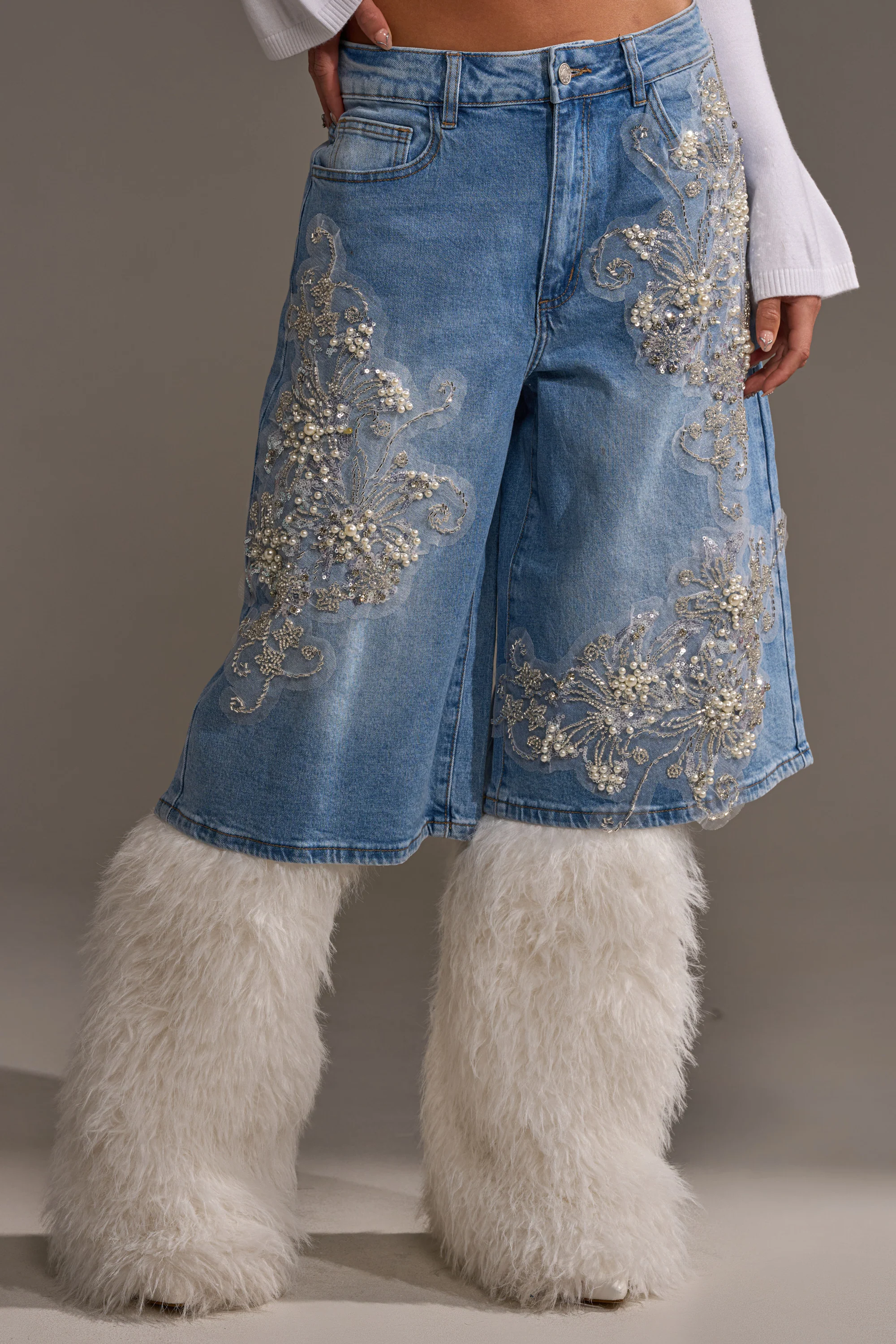 MADDIE EMBELLISHED BERMUDA SHORT - Akira Store