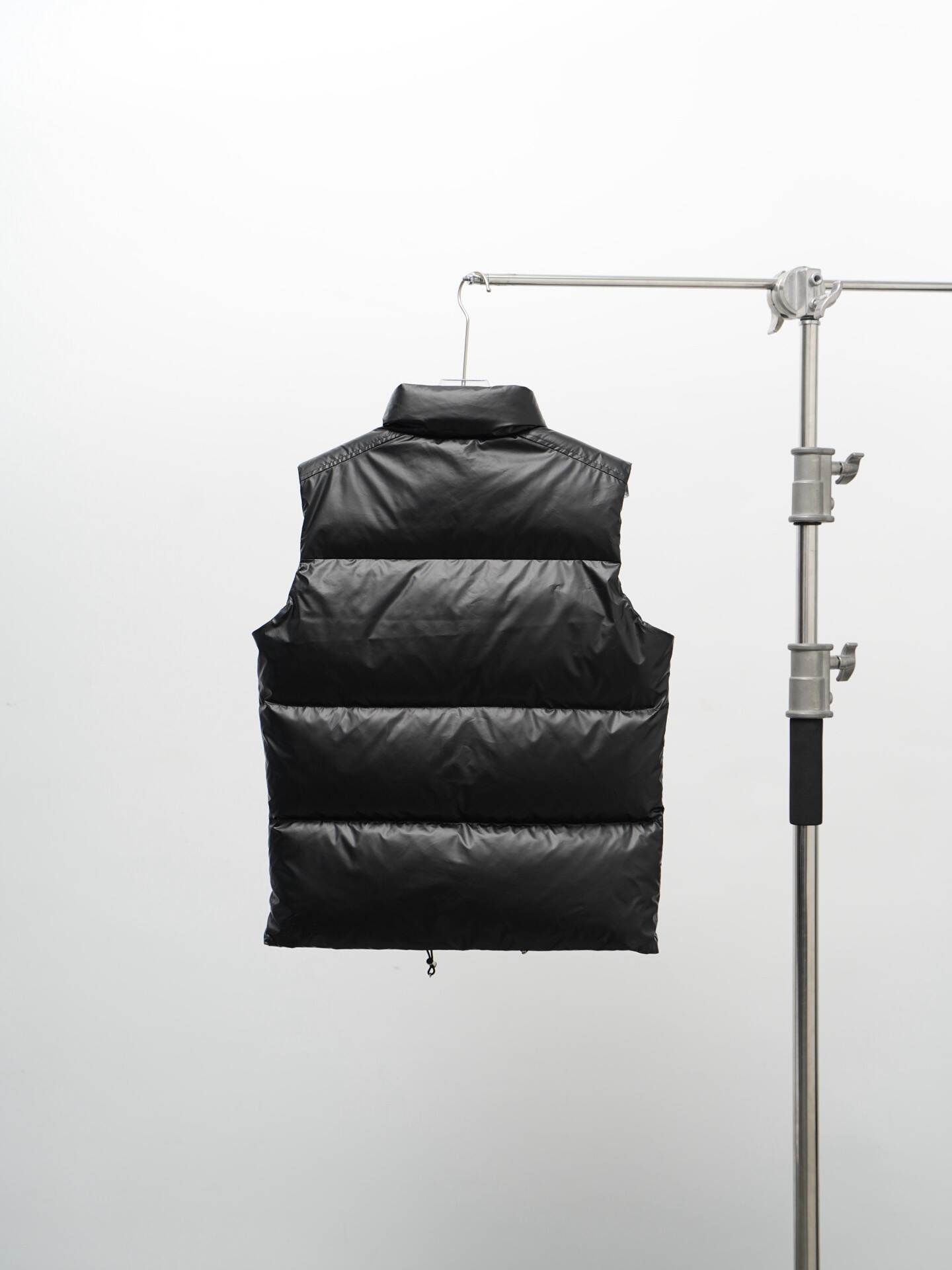 PRADAプラダ 冬季新作 90％ホワイトダックダウン トライアングルロゴ ダウンベスト カップルモデルMONCLER