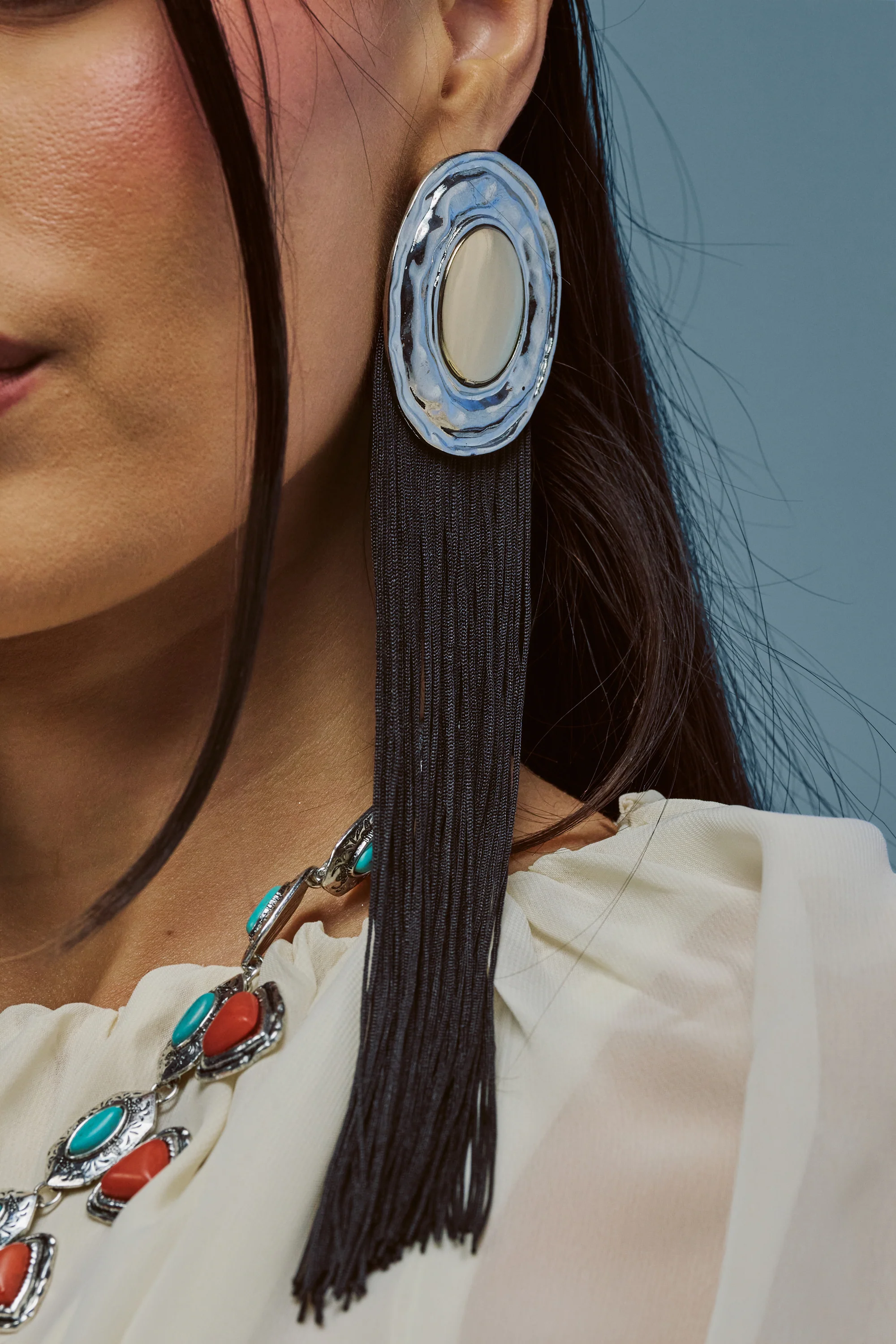 TASSEL DIVA STATEMENT EARRINGS IN BLACK - Akira Store