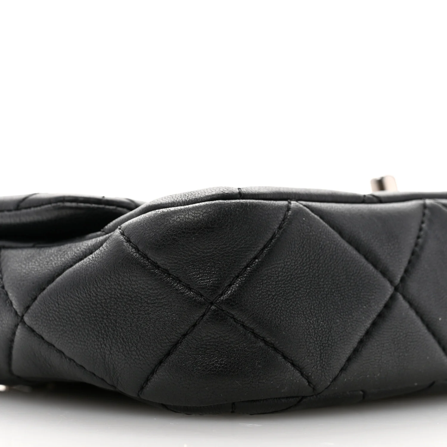 Lambskin Quilted Chain Flap Black