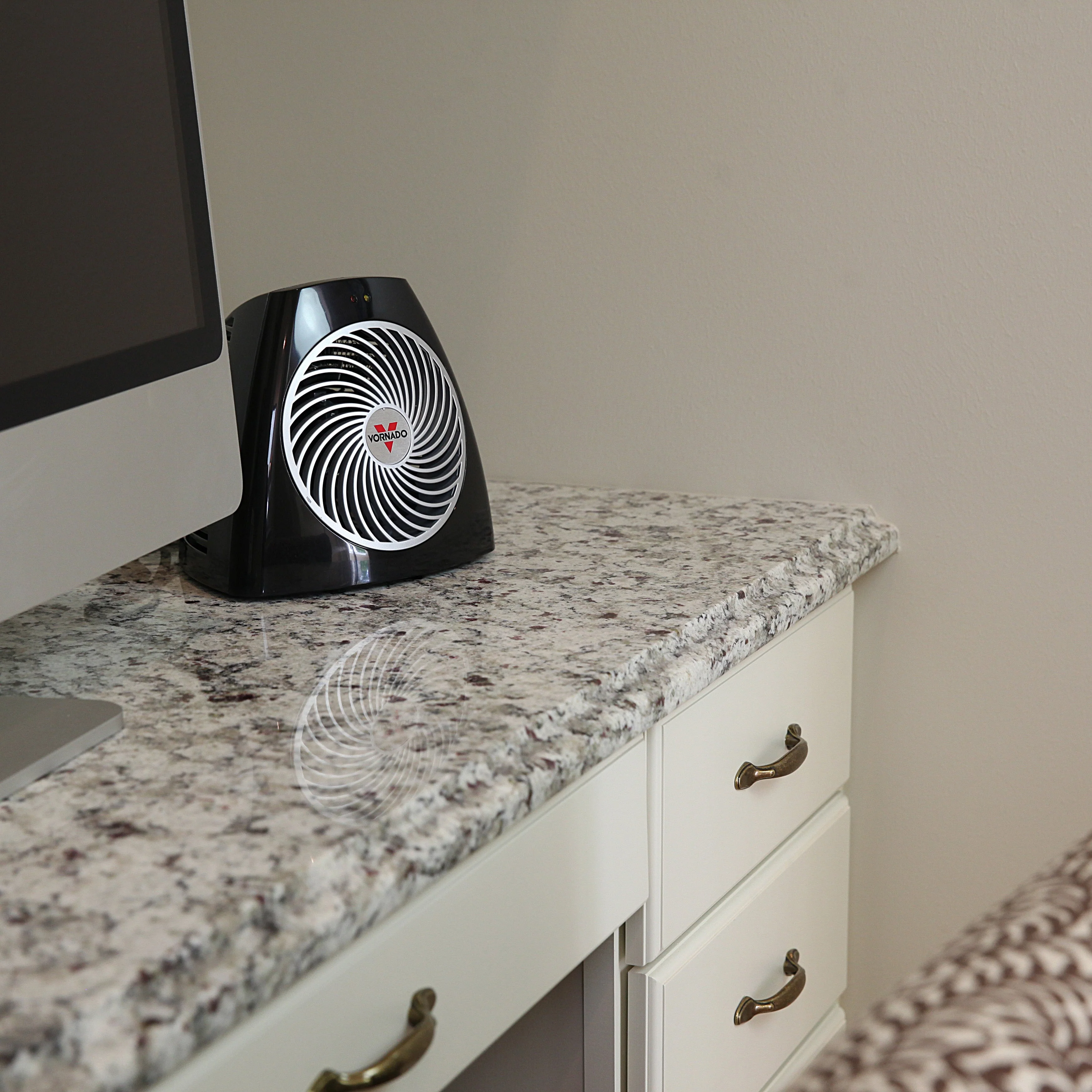 VH101 Personal Space Heater