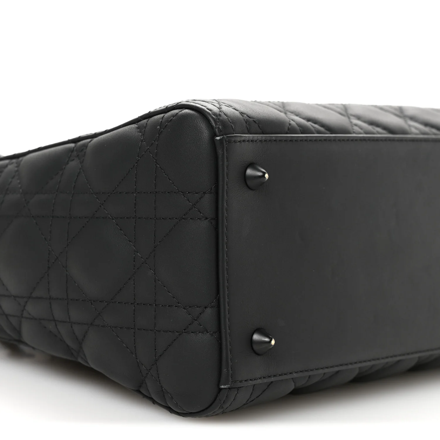 Ultra Matte Calfskin Cannage Medium Lady Dior Black