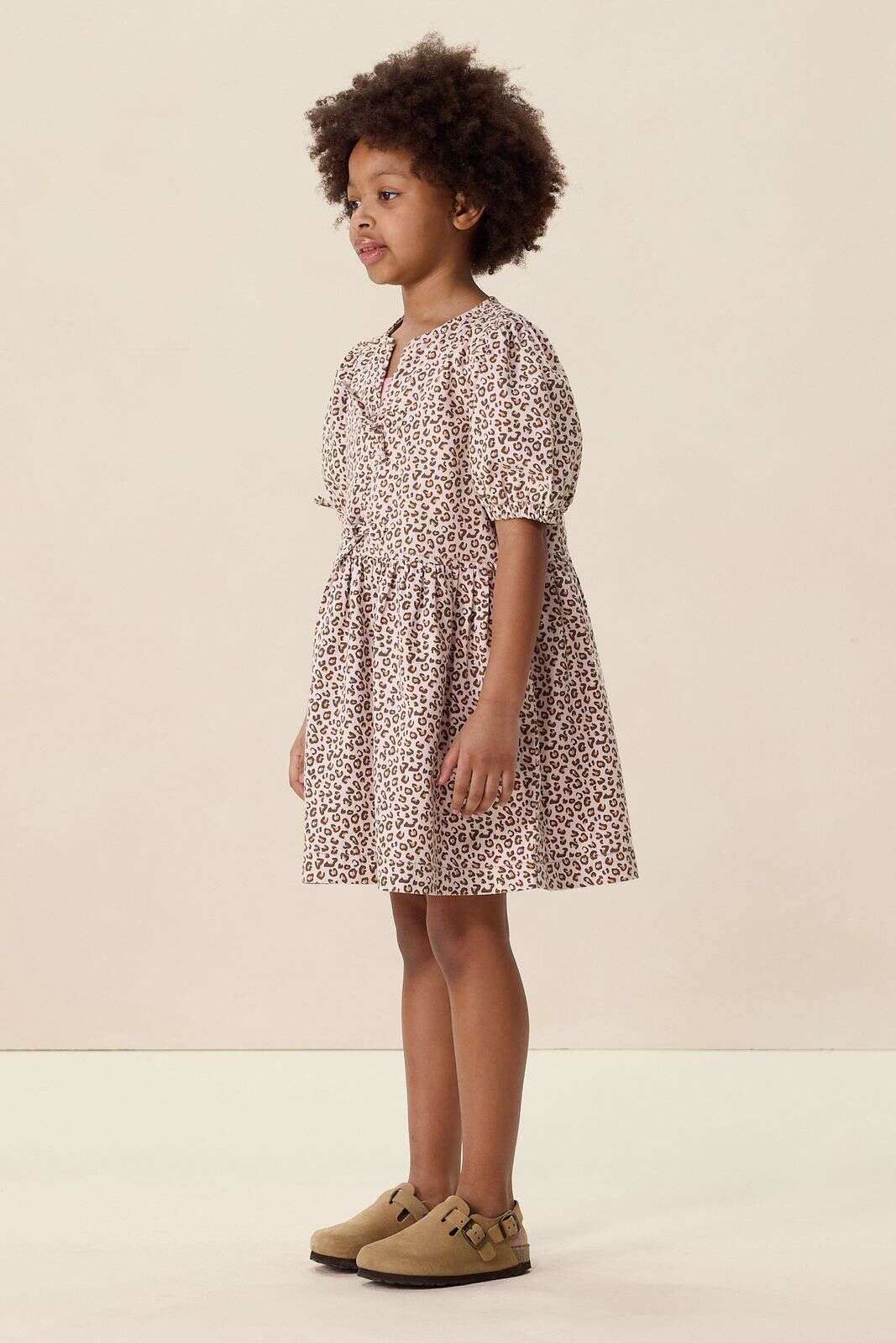 Lichtroze jurk met leopard print