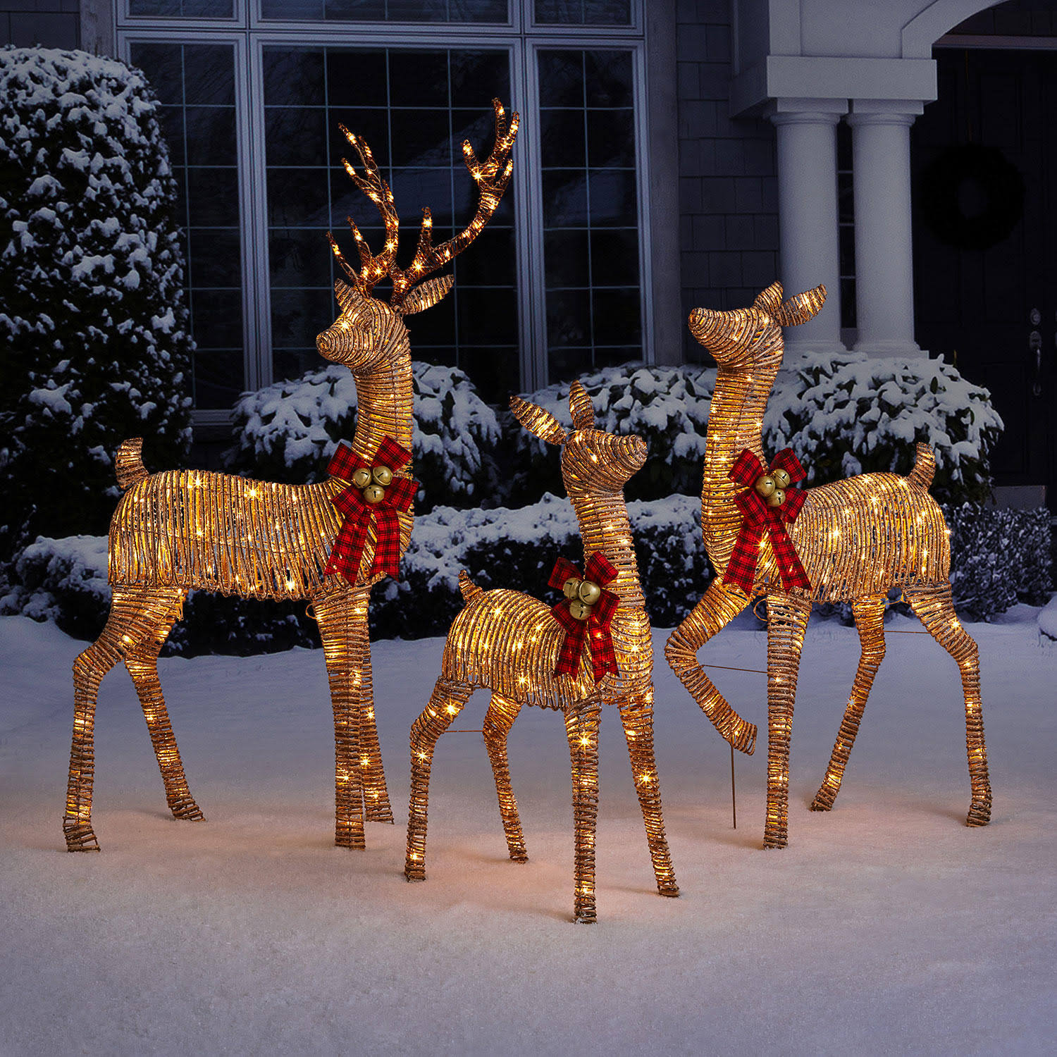 Member's Mark 3 Piece Pre-Lit Twinkling Woodland Deer Family
