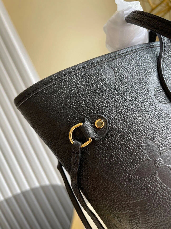LOUIS VUITTON NEVERFULL MM TOTE BAG