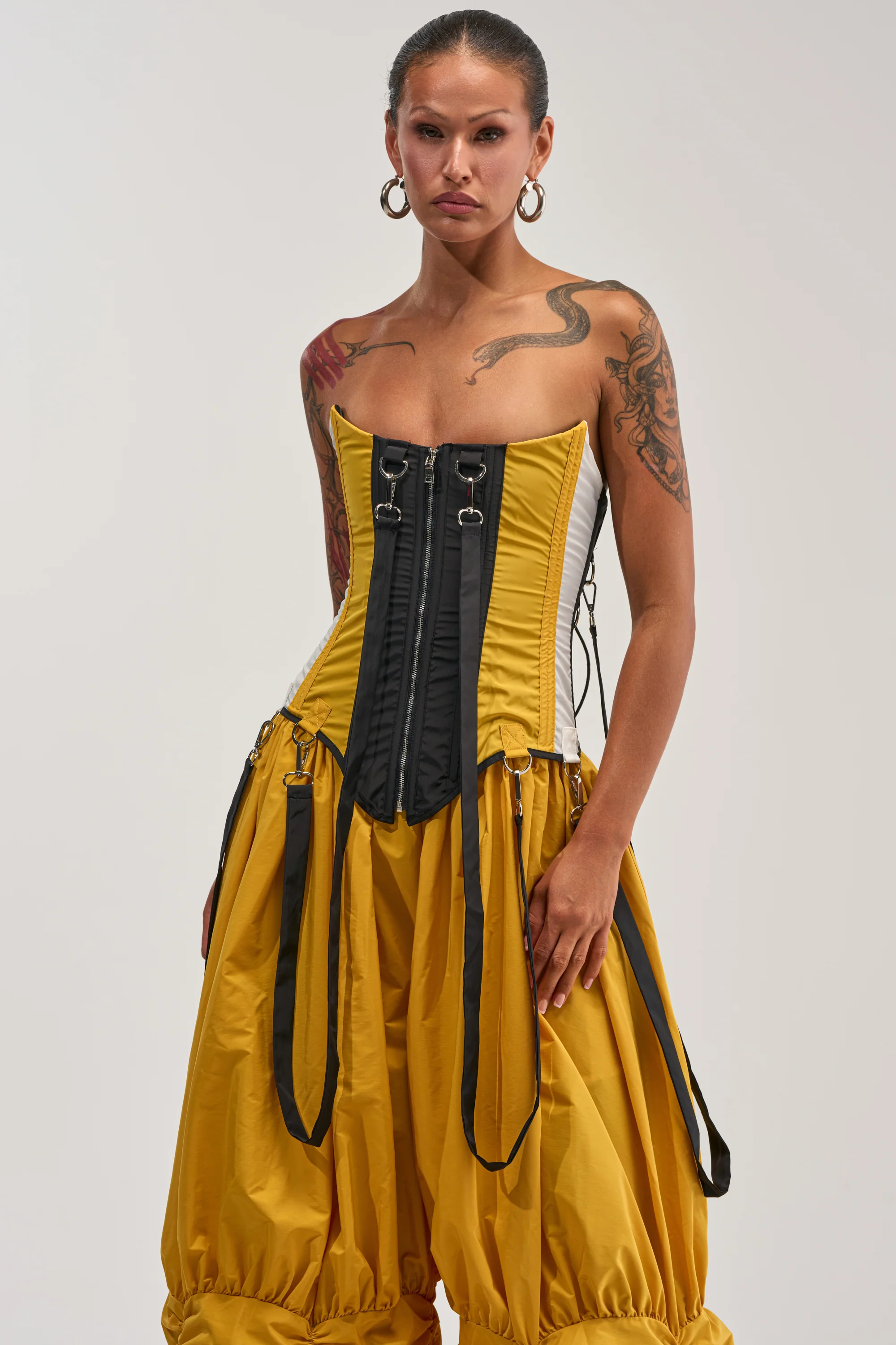 DON'T MIND ME CORSET IN YELLOW - Akira Store