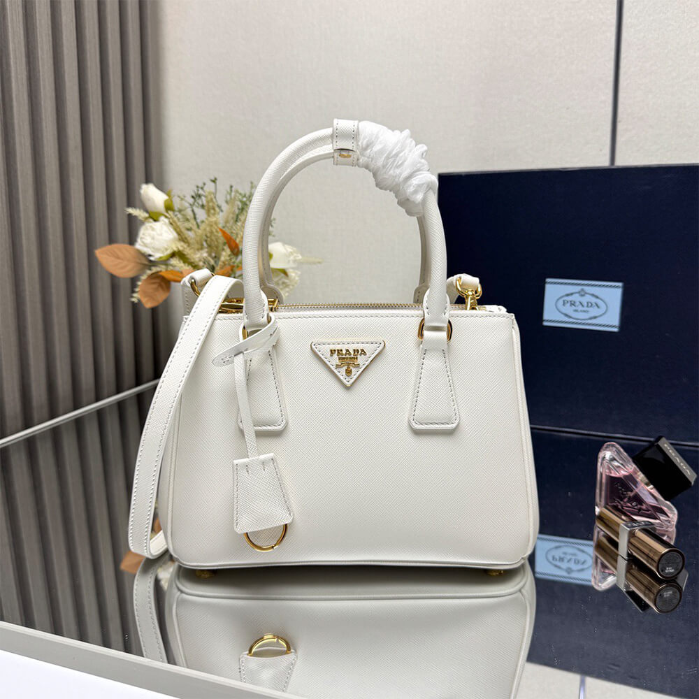 Prada Small Prada Galleria Saffiano leather bag(HIGH-END GRADE)