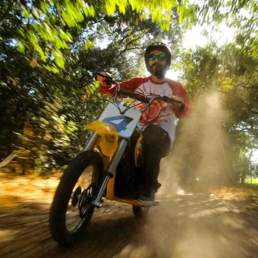 Razor Dirt Rocket MX650 - 36V Electric - Powered Dirt Bike, up to 17 Mph, Ride - on for Teens & Adults