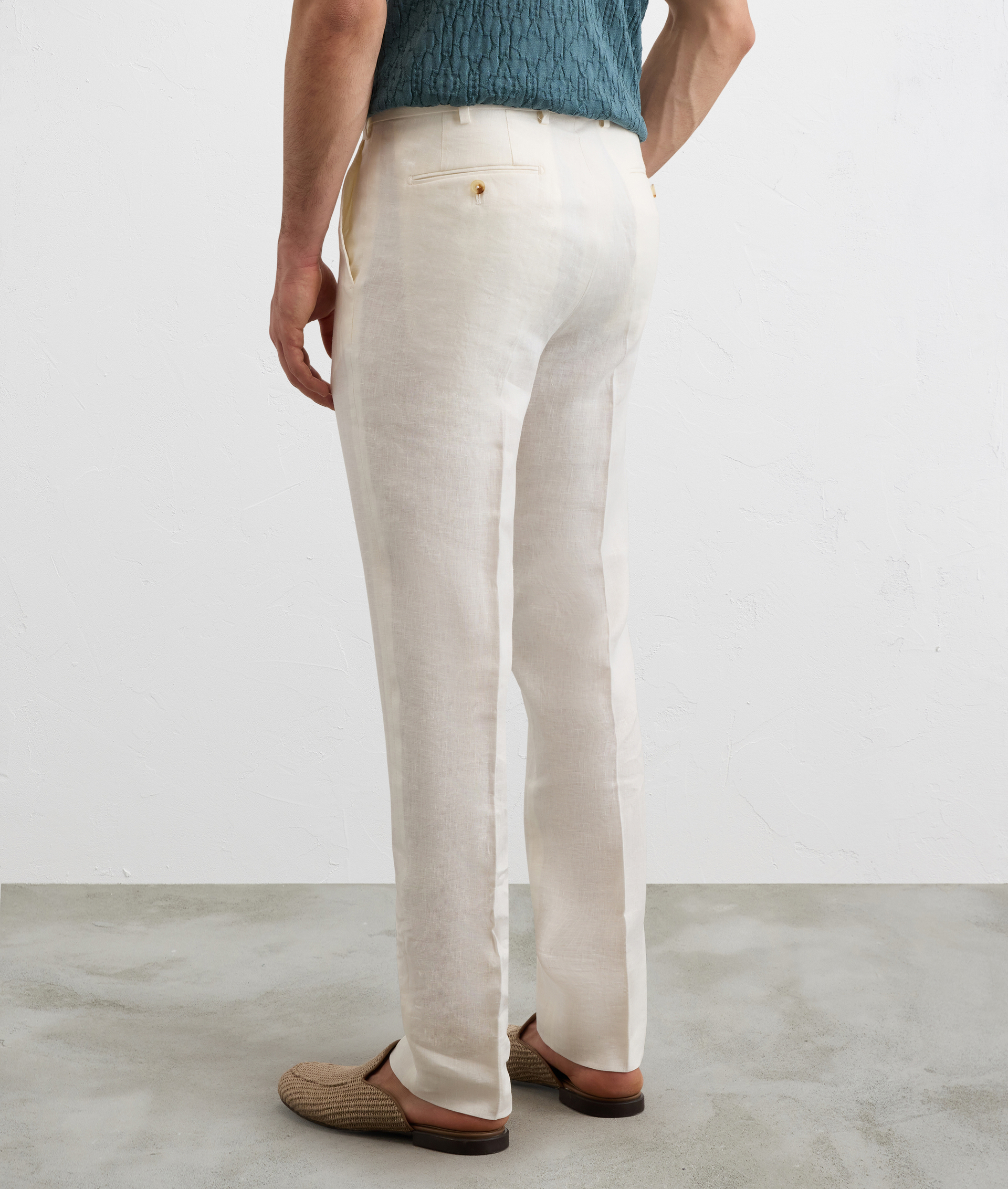WHITE FLAX PLEATED TROUSERS