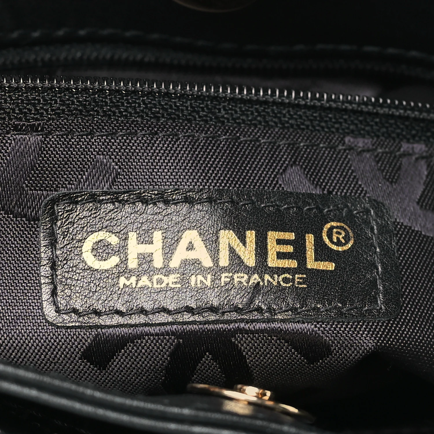 Calfskin Stitch Small Surpique Tote Black