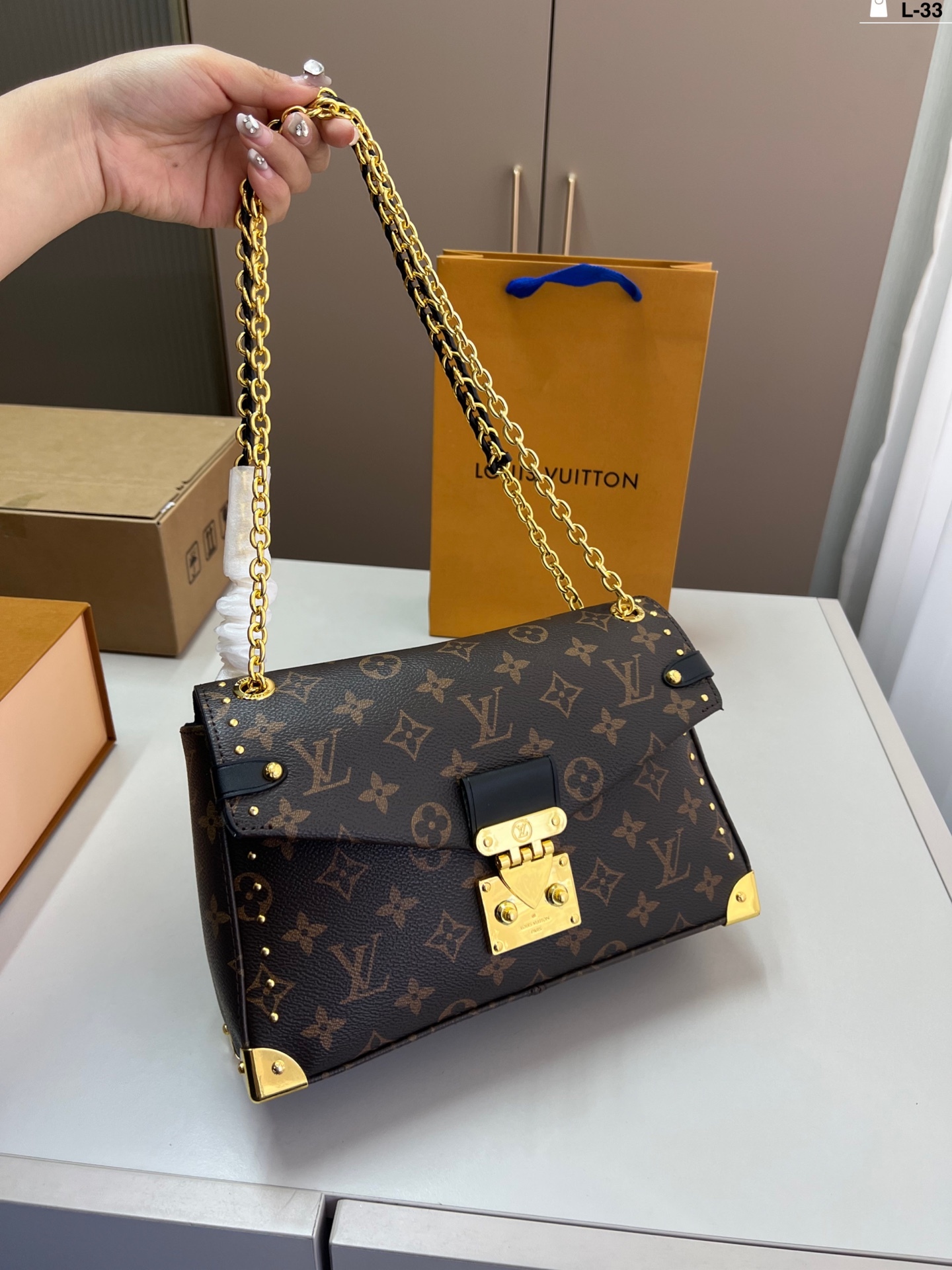 Louis new arrival Trunkie bag size: 26*15 cm
