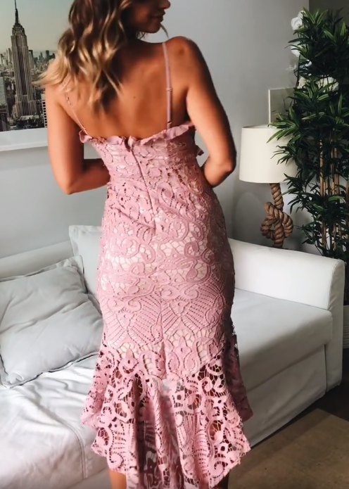 Robe sexy à bretelles et volants