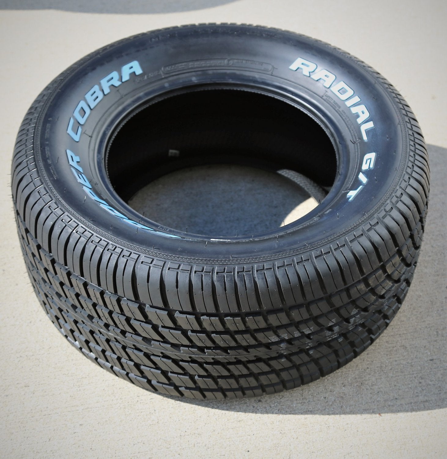 Pneu Cooper Cobra Radial G/T 295/50R15 105S A/S toutes saisons (2025)