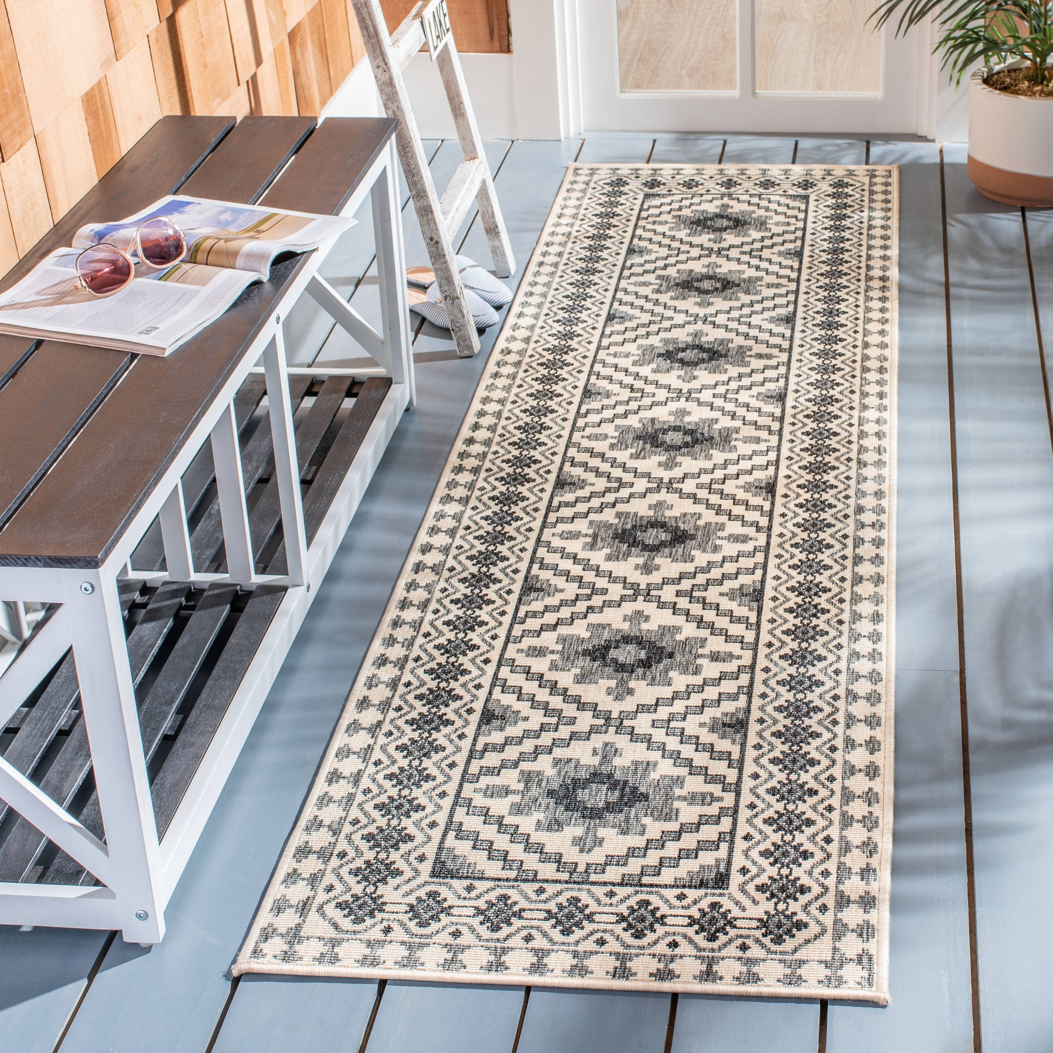 Safavieh Veranda Eyvor Indoor/ Outdoor Rug - 2'3