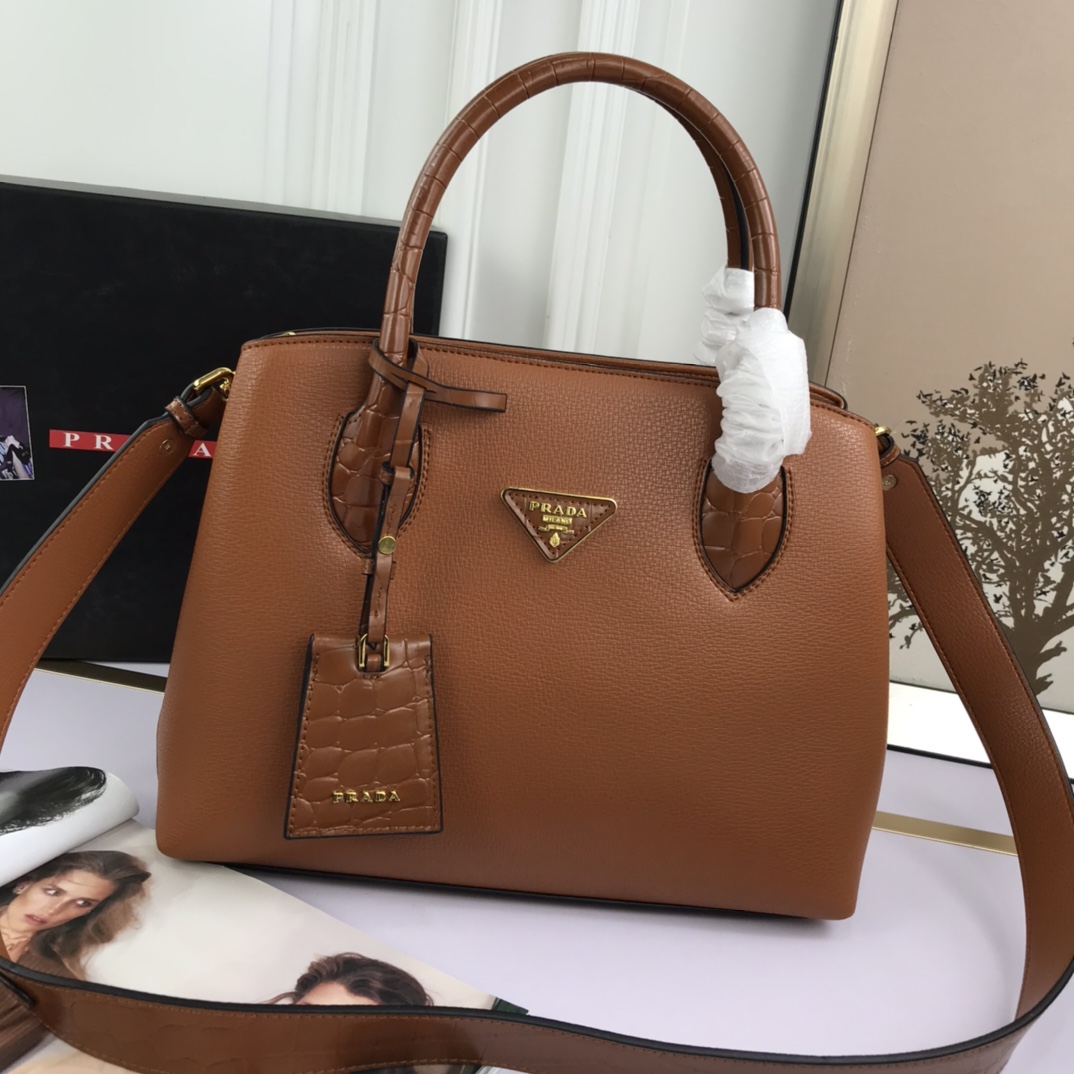 Pra new arrival bag 66153  size: 30*24*14 cm