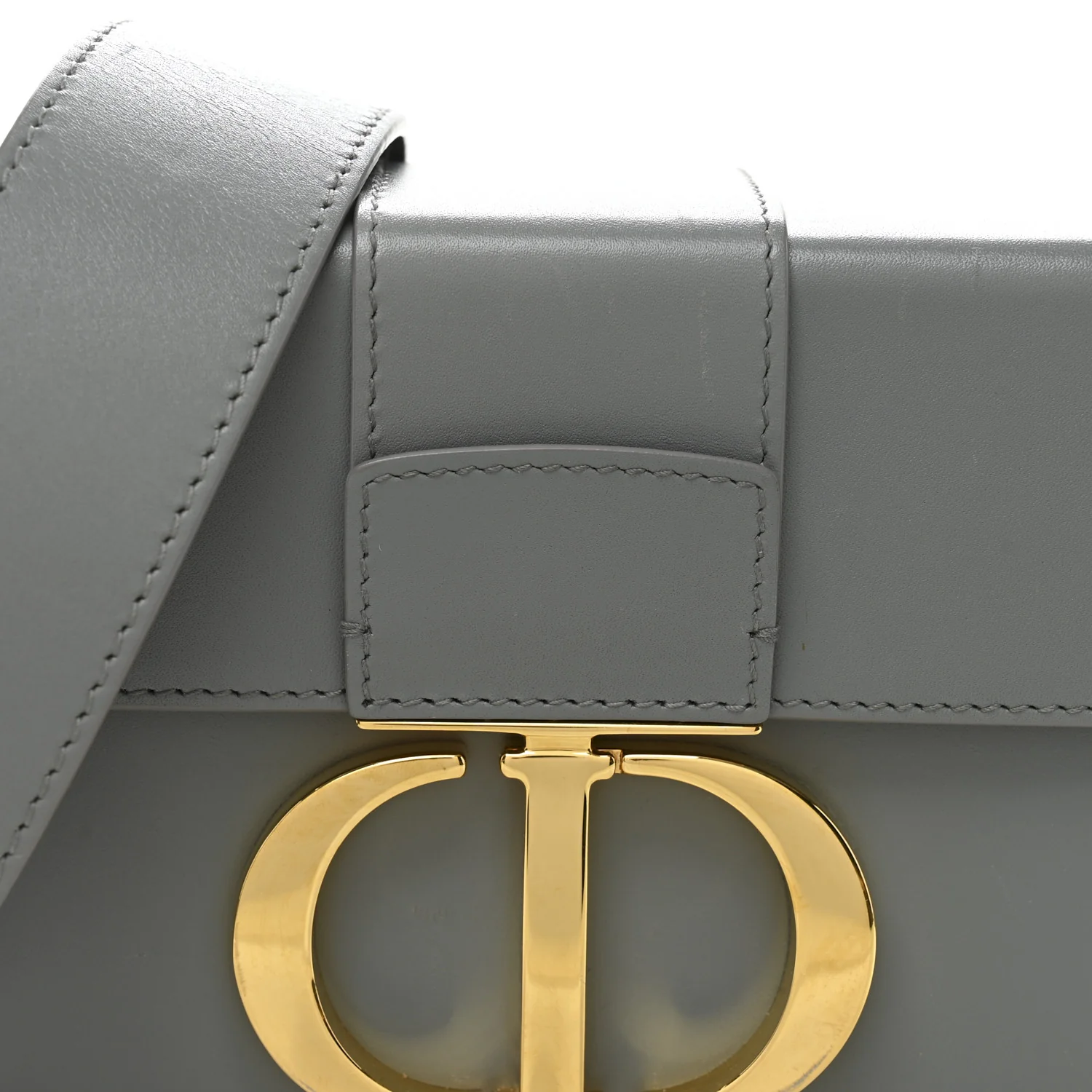 Box Calfskin 30 Montaigne Box Bag Gray