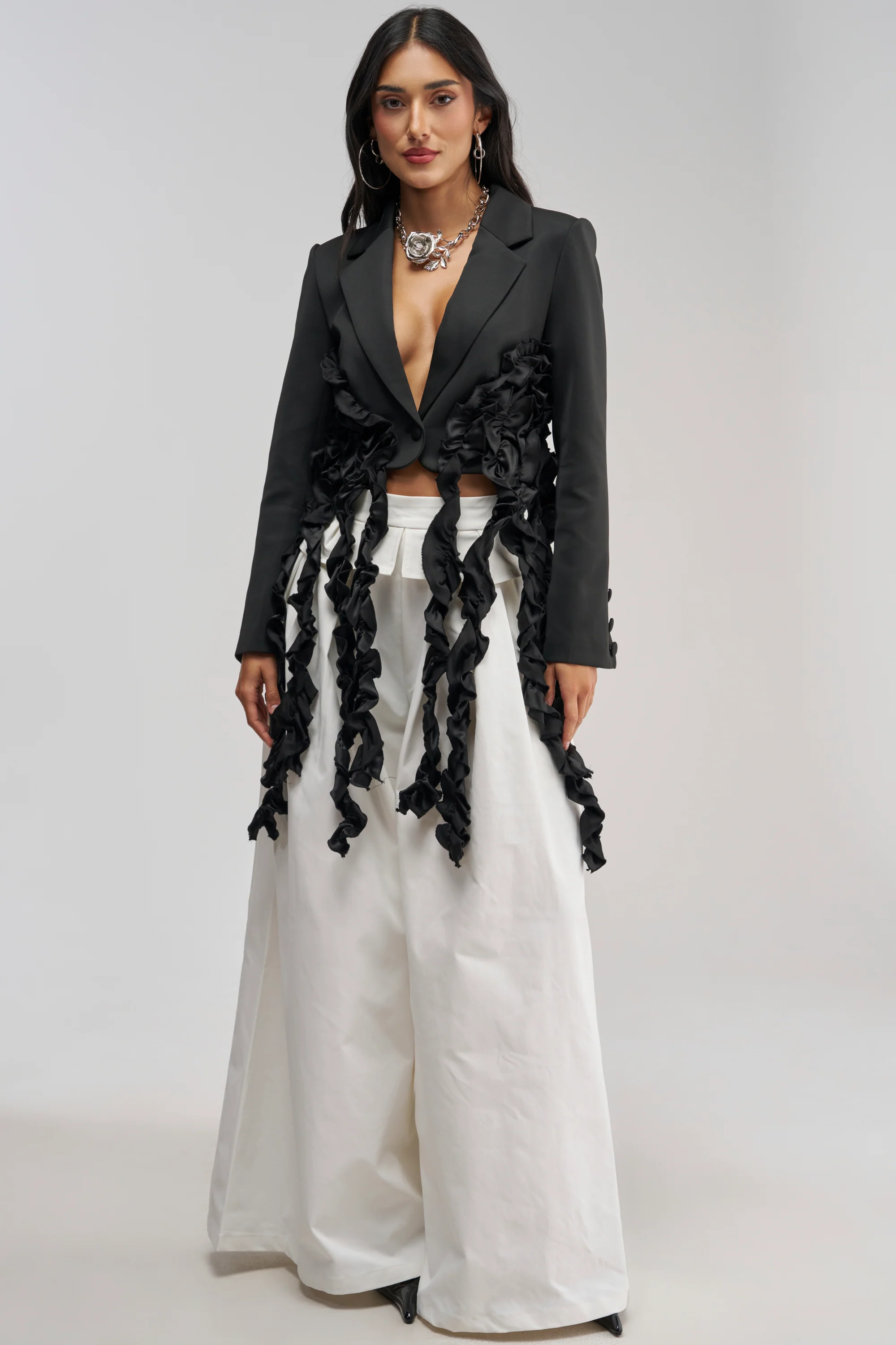 CAUGHT YOUR EYE RUFFLE TRIM BLAZER - Akira Store