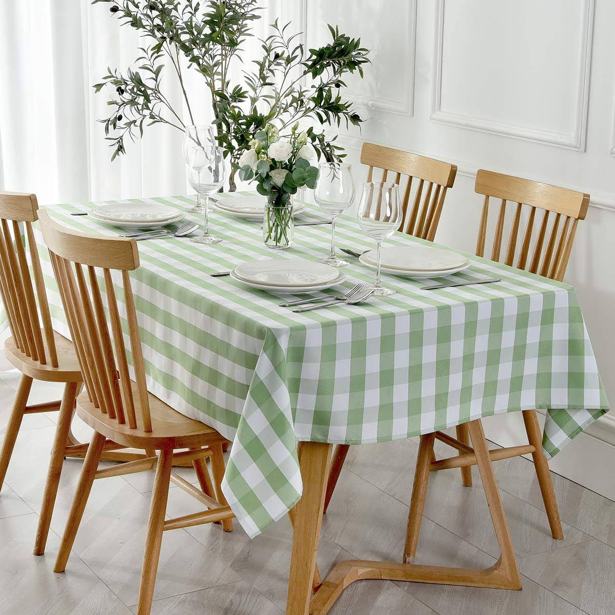 maxmill Checkered Rectangular Tablecloth Water Resistance Antiwrinkle Spillproof Heavy Weight Soft Gingham Plaid Table Cloth for Buffet Banquet