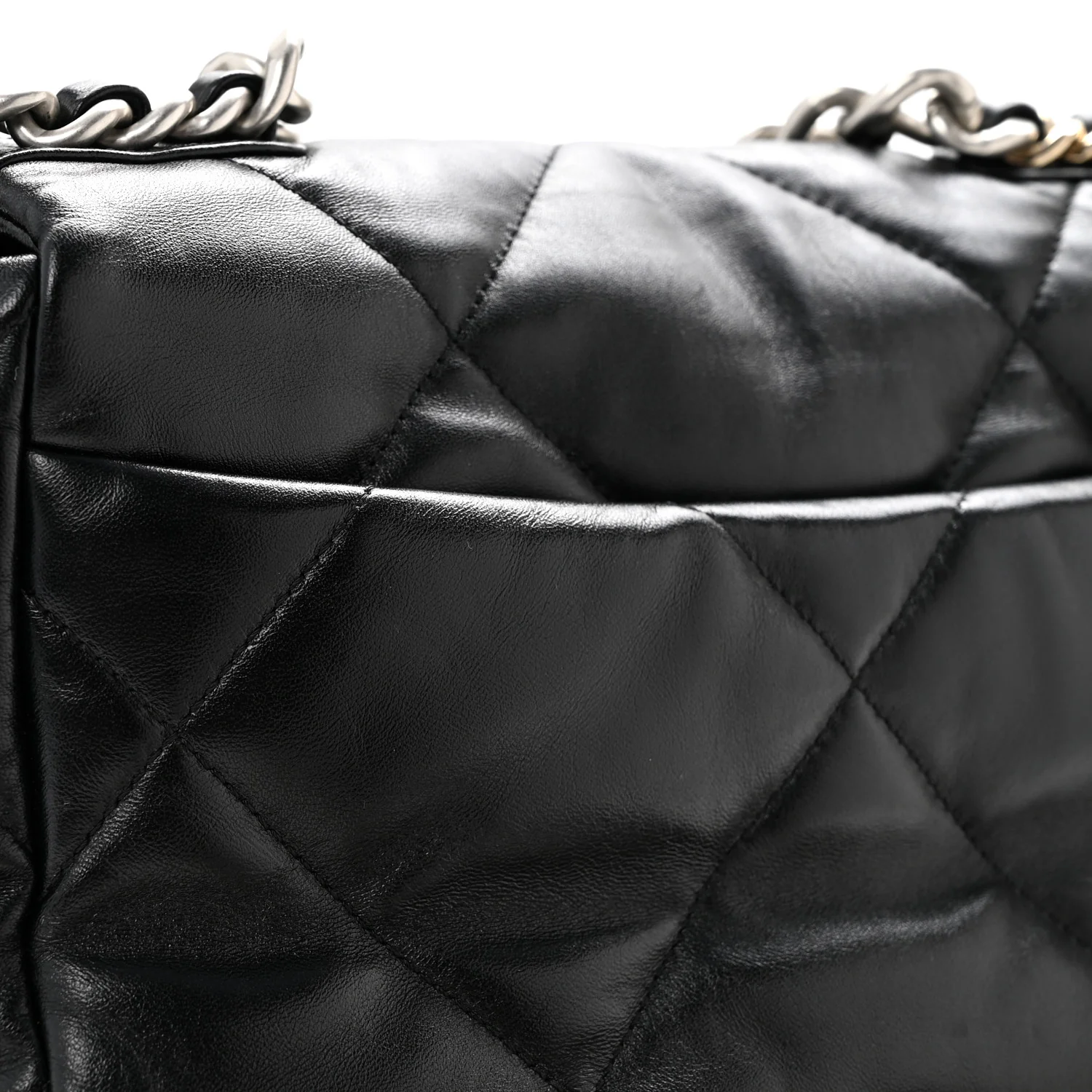 Lambskin Quilted Medium Chanel 19 Flap Black