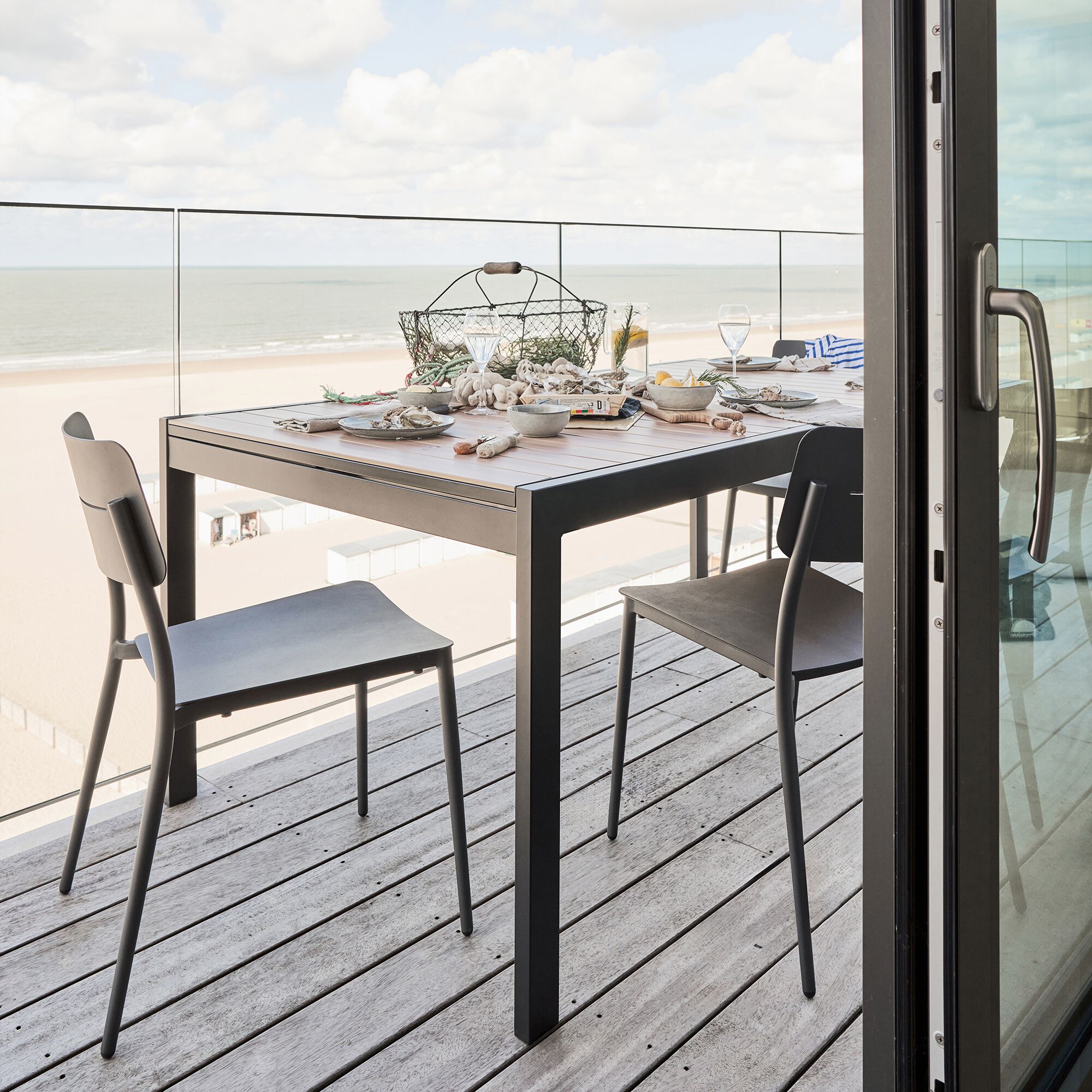 TOMA - Chaise de jardin empilable en aluminium - noir