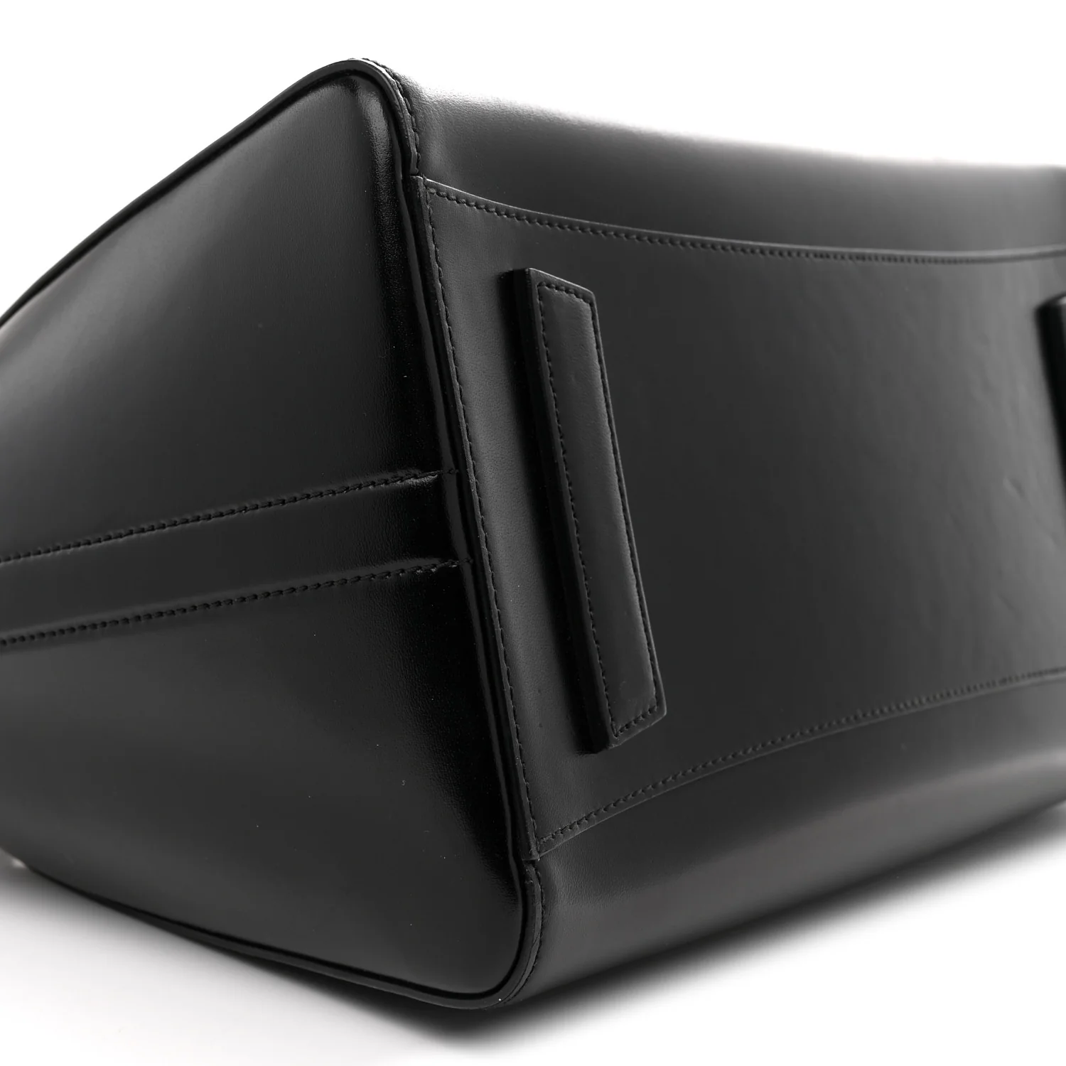 Shiny Lord Calfskin Medium Antigona Black