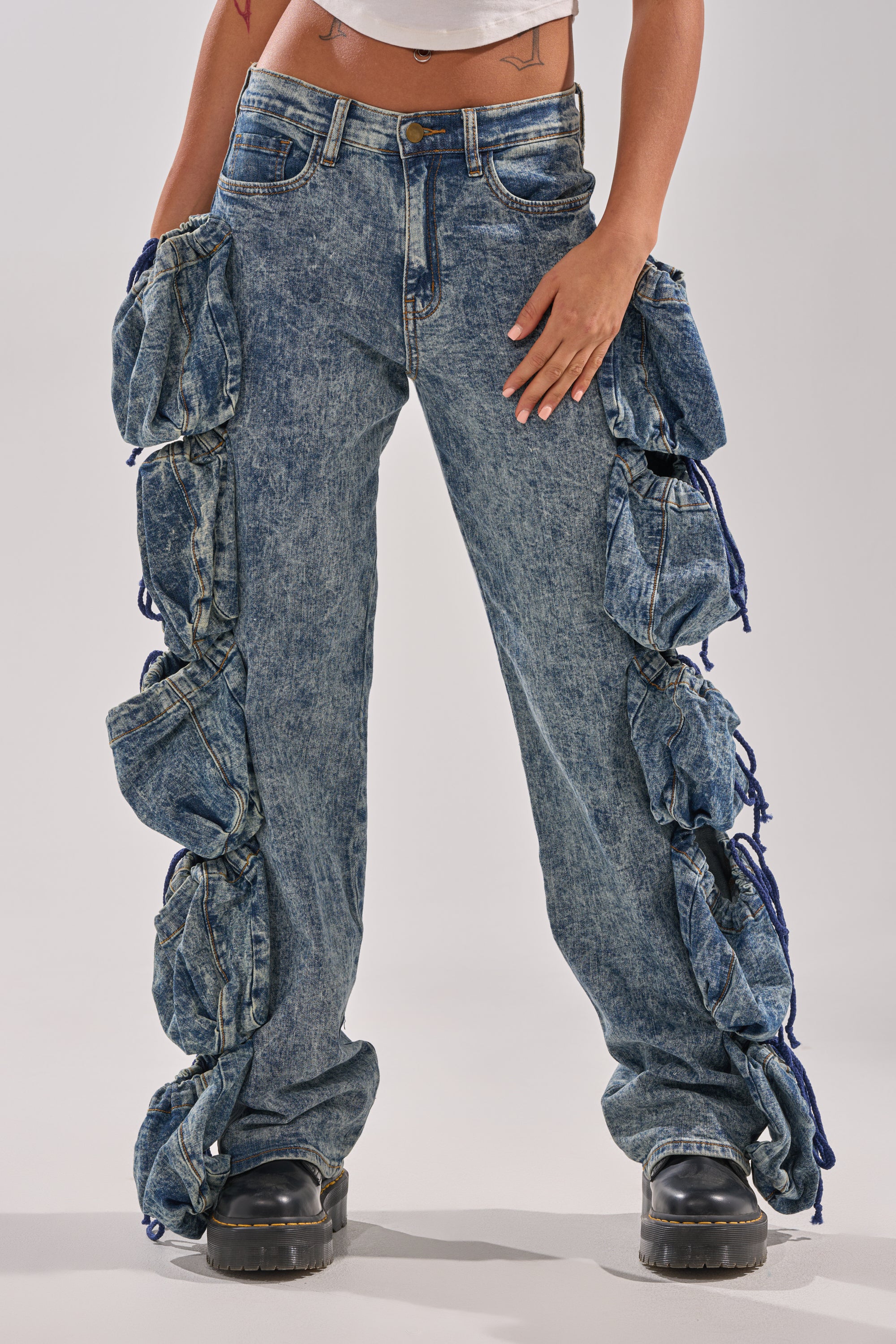 POCKETS FULL OF SUNSHINE DENIM PANT - Akira Store