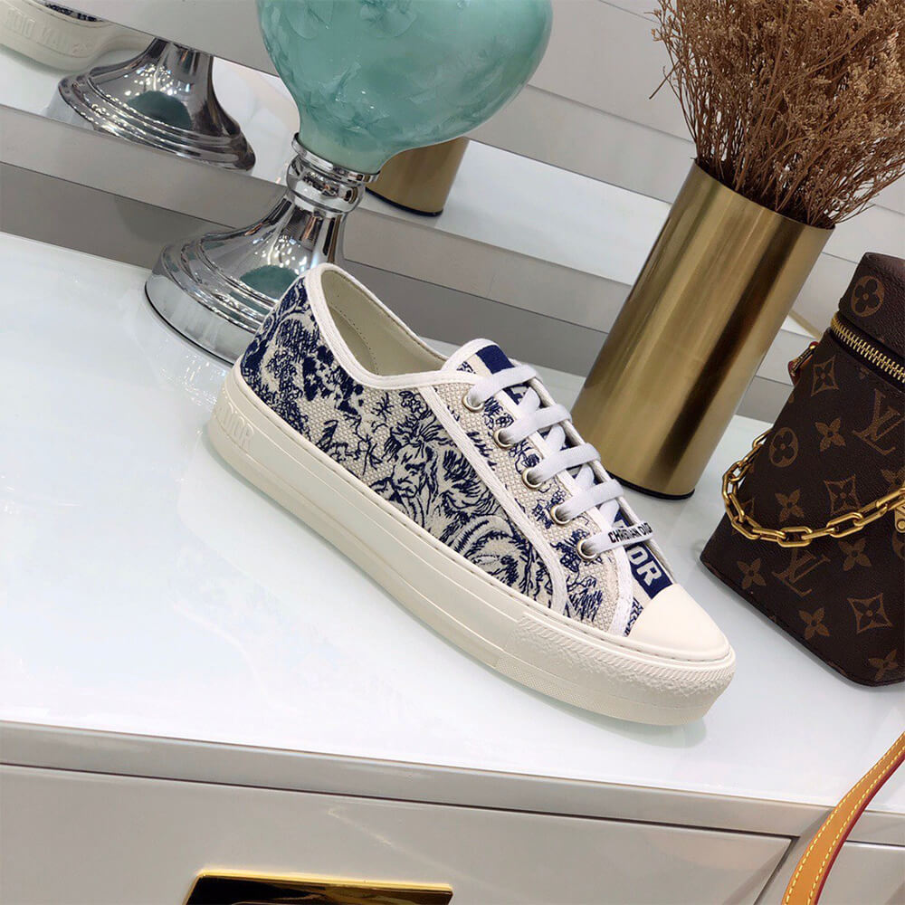 WALK N DIOR SNEAKER