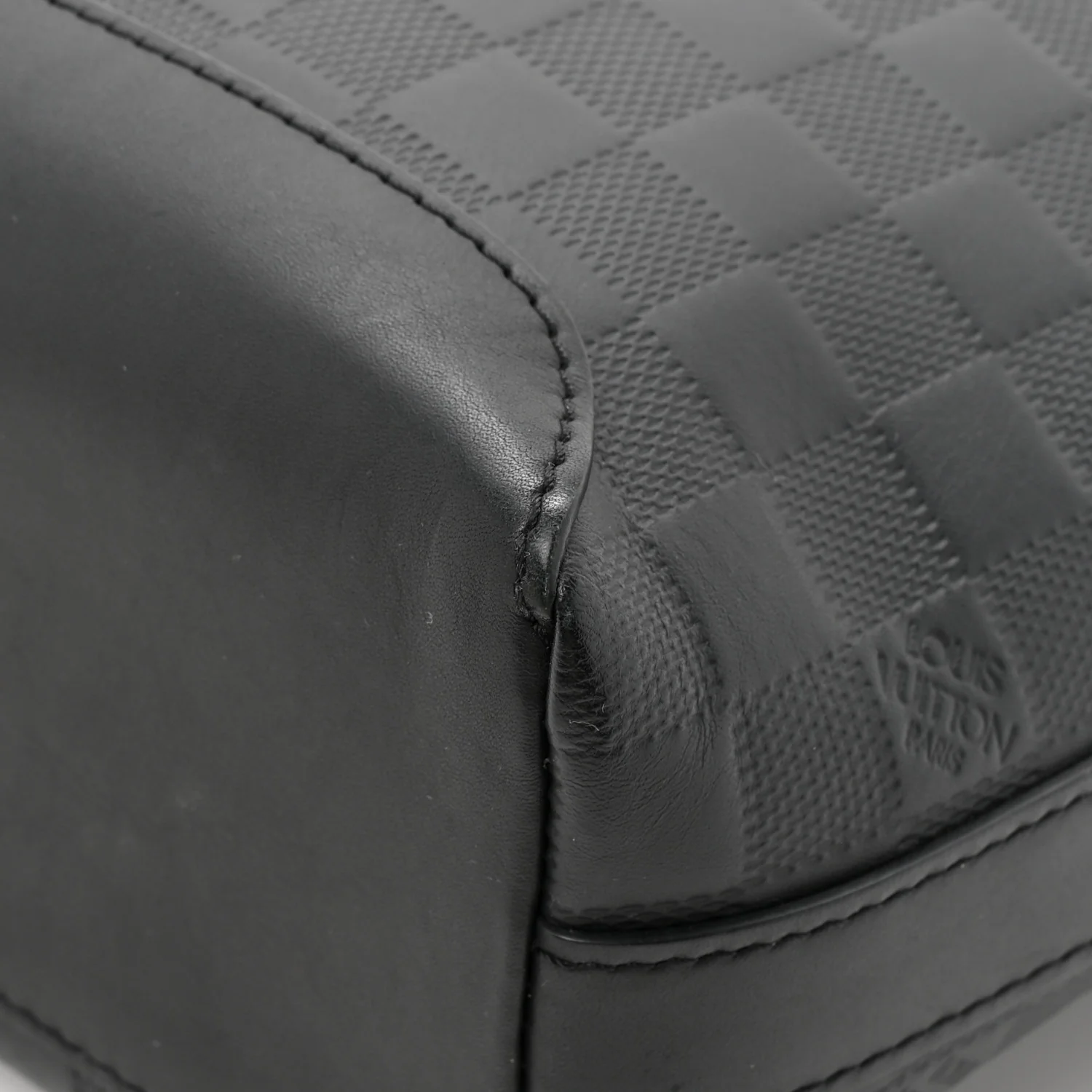 Damier Infini Messenger PM Onyx