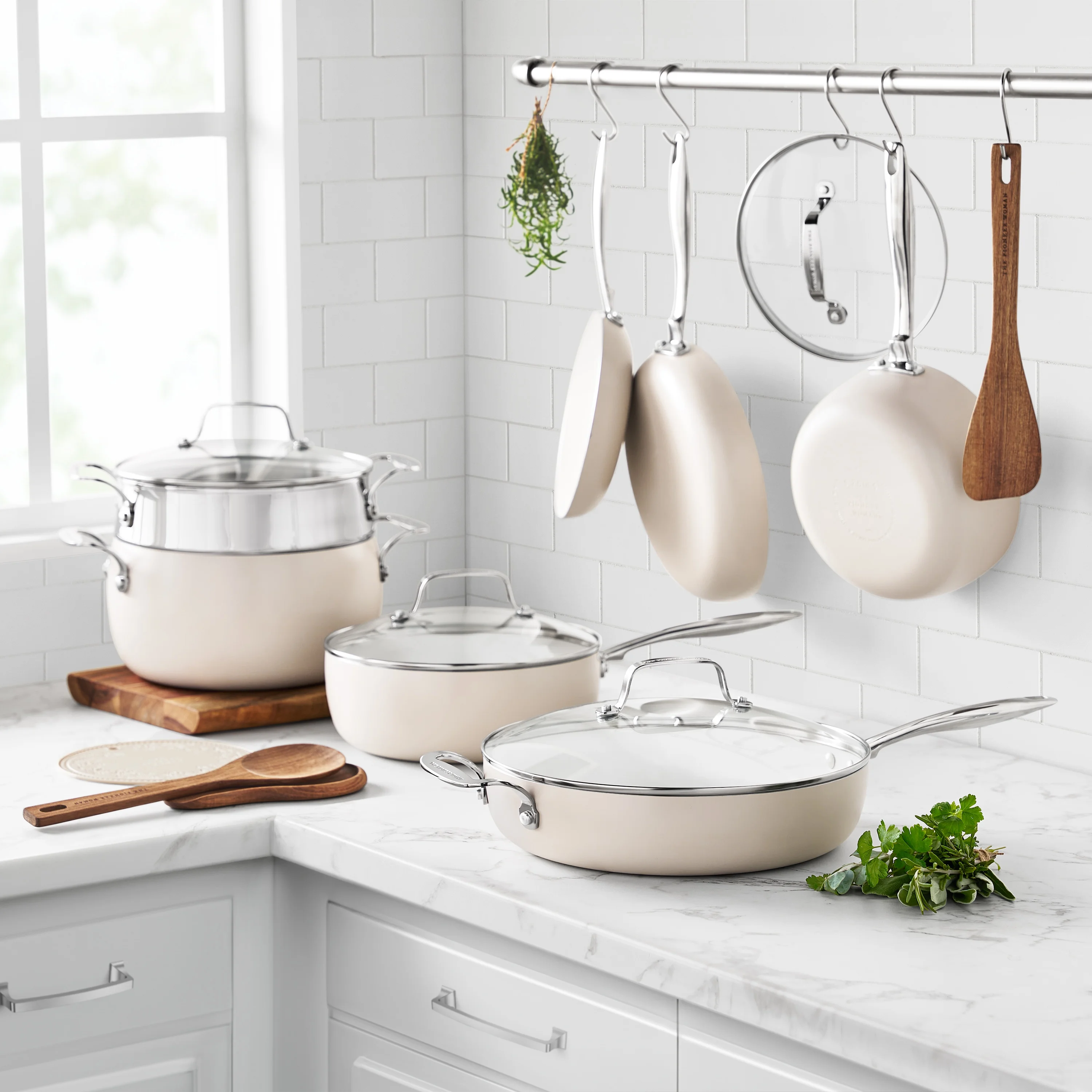 Harlow 15-Piece Cookware Set, Ceramic Non-Stick Pots and Pans Set, Taupe(Taupe) - Image 2