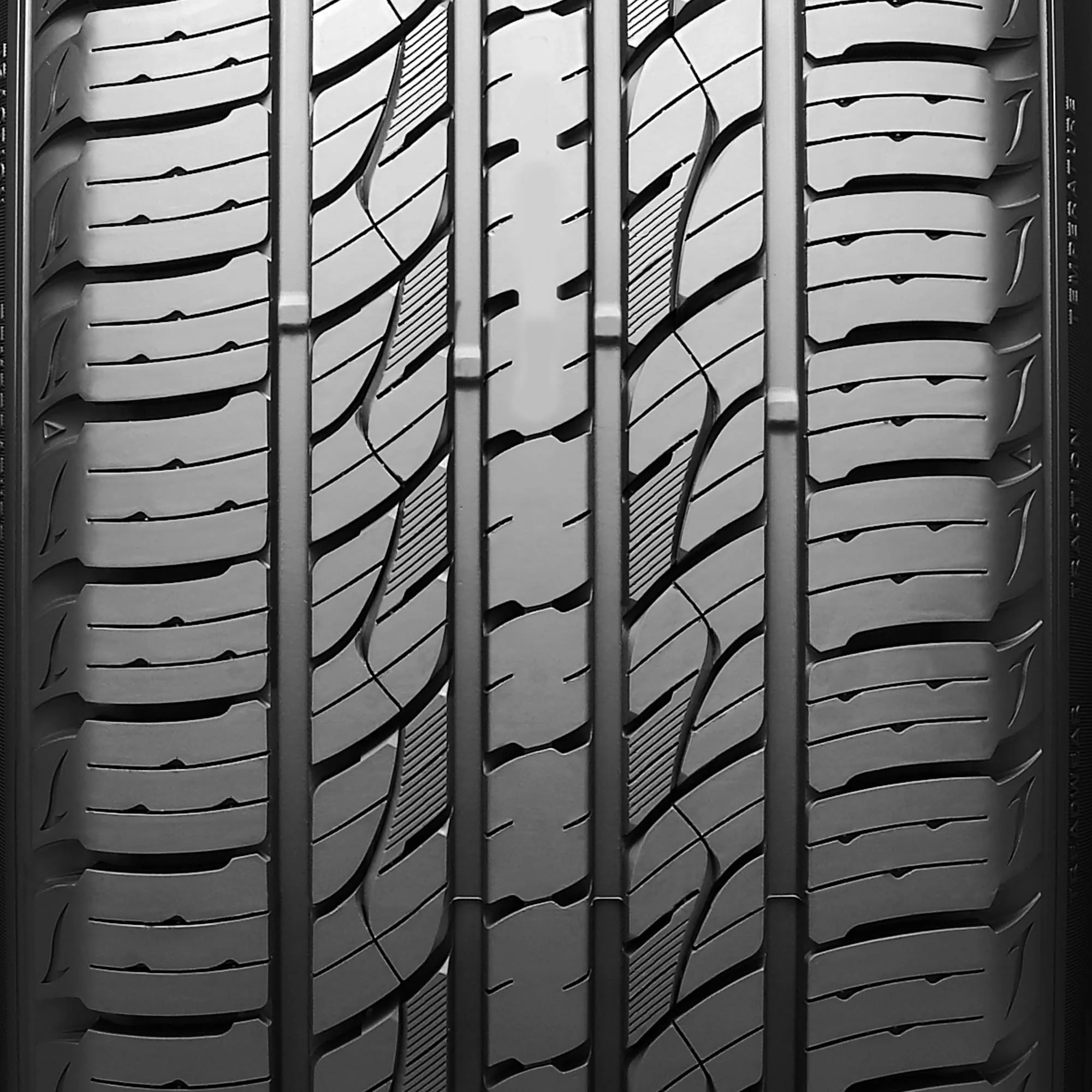 Kumho Crugen Premium KL33 All-Season 235/60R18 103H SUV/Crossover Tire