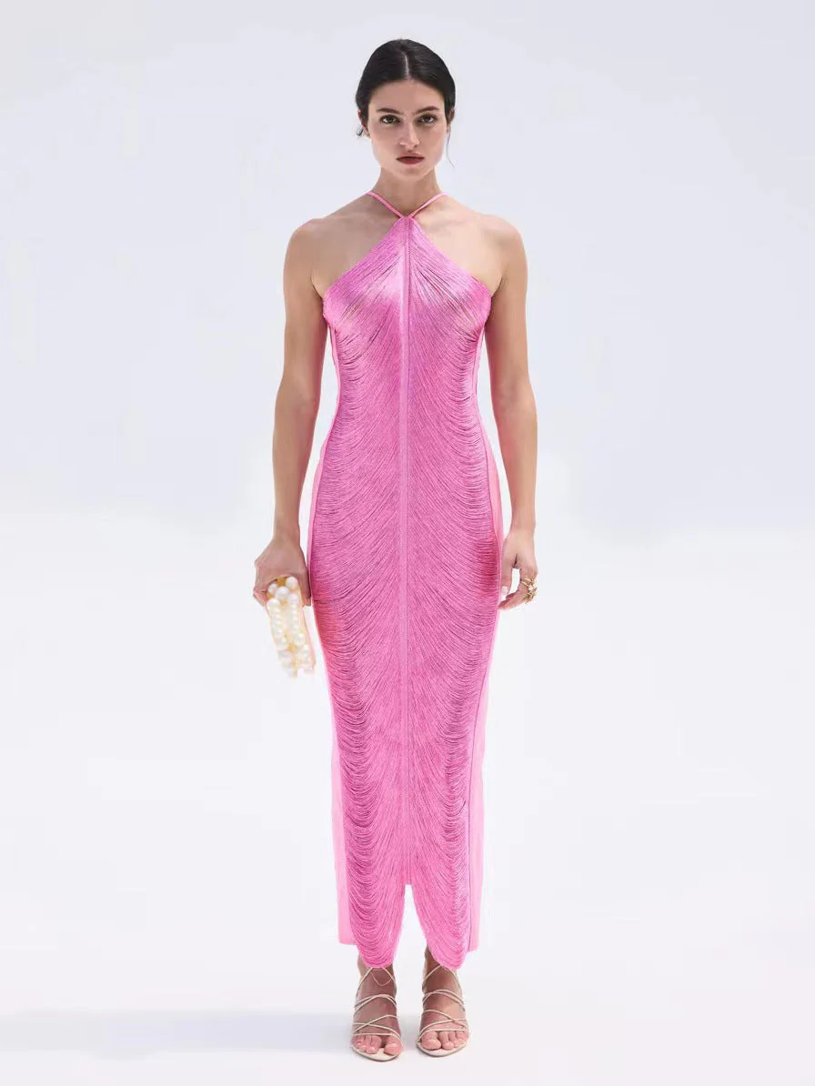 Robe longue élégante pour femme avec col sophistiqué et fente