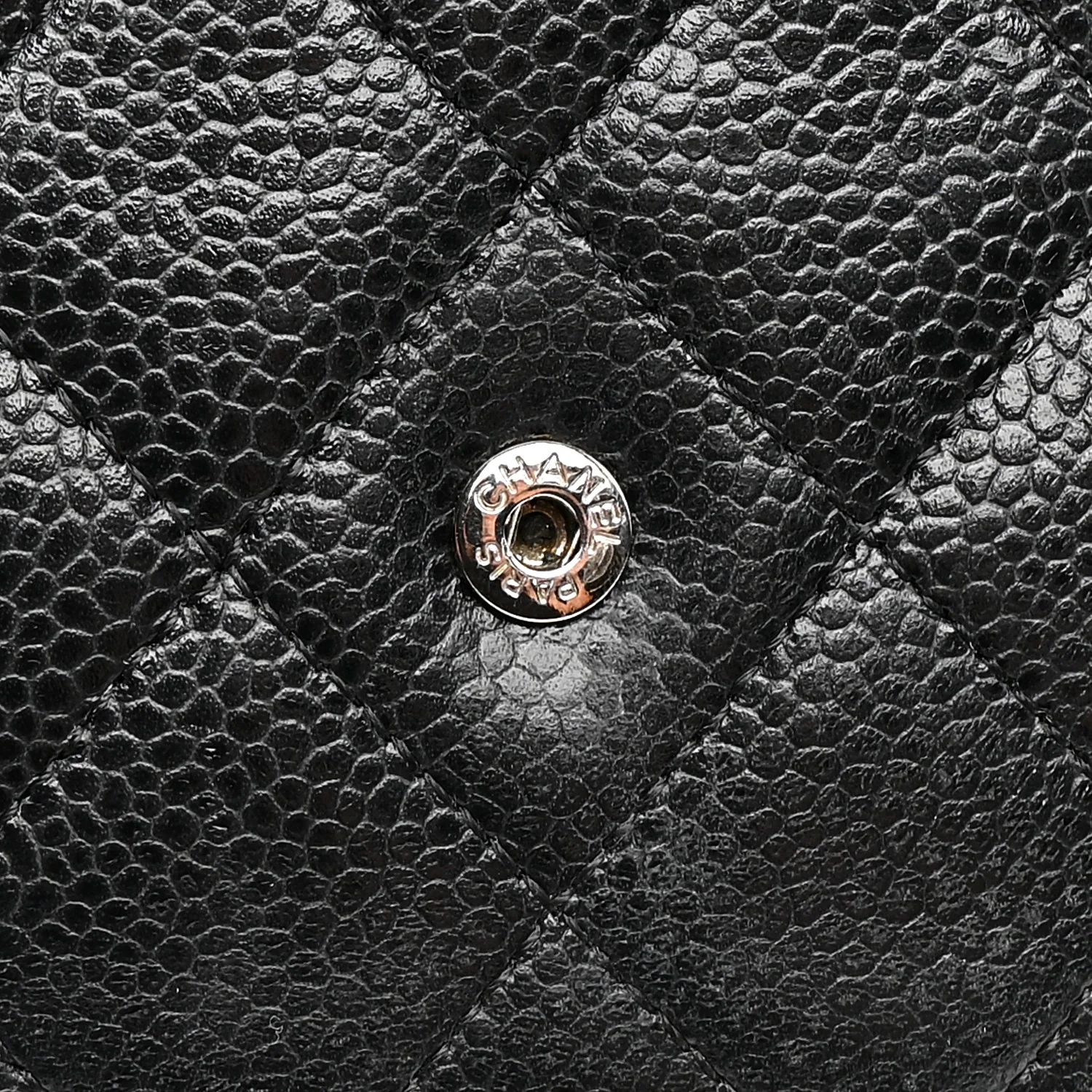 Caviar Quilted Wallet on Chain WOC Black