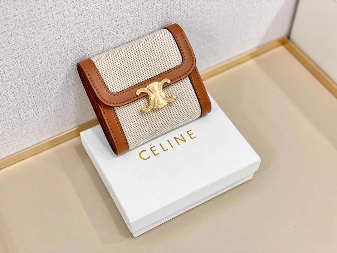 CELINE【セリーヌ】大人気 軽量＆コンパクト持ち運びに便利な短い財布 ！関税送料込み