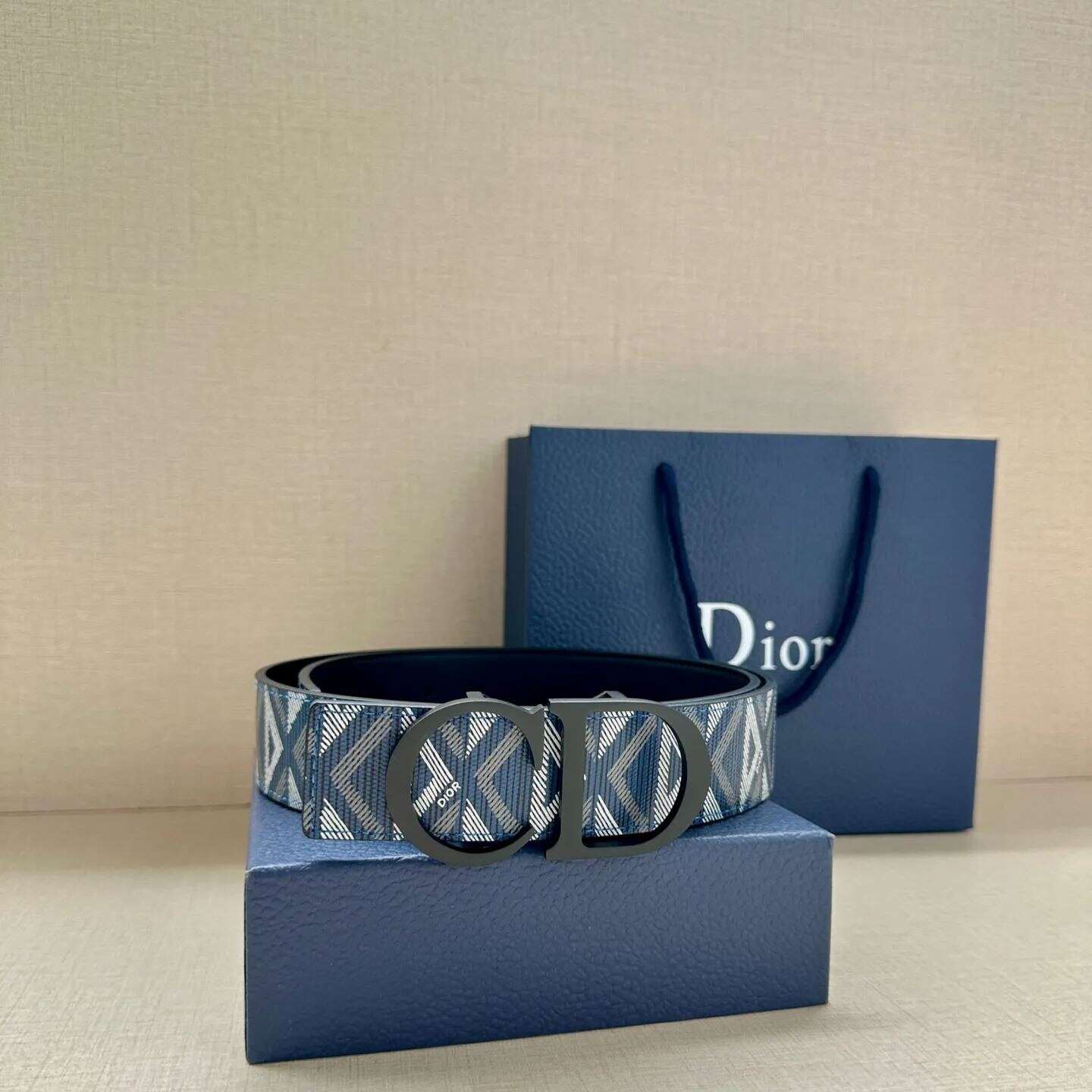 【 Dior 専門店】ご好評に付き再入荷！！